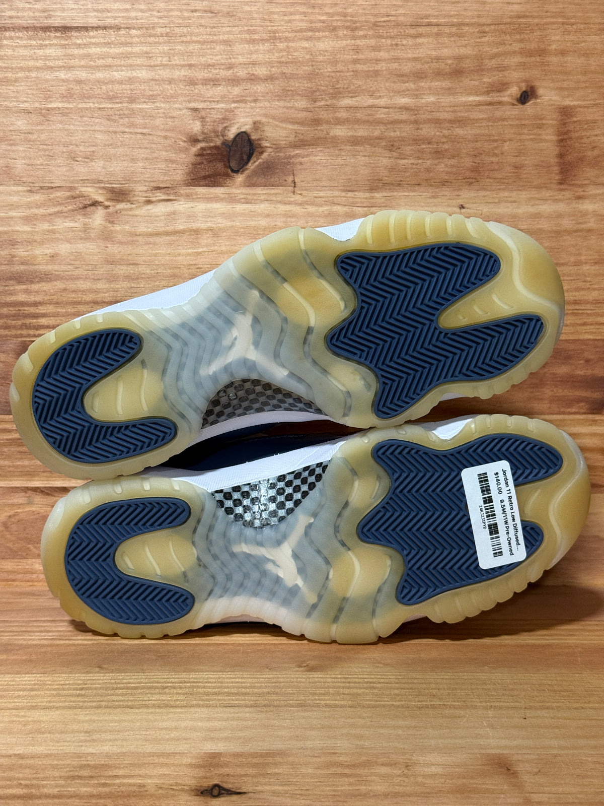 Jordan 11 Retro Low Diffused Blue