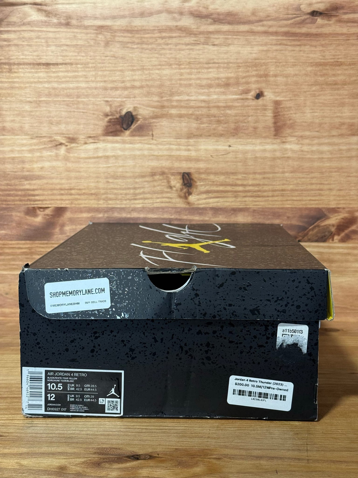 Jordan 4 Retro Thunder (2023) - Size 10.5