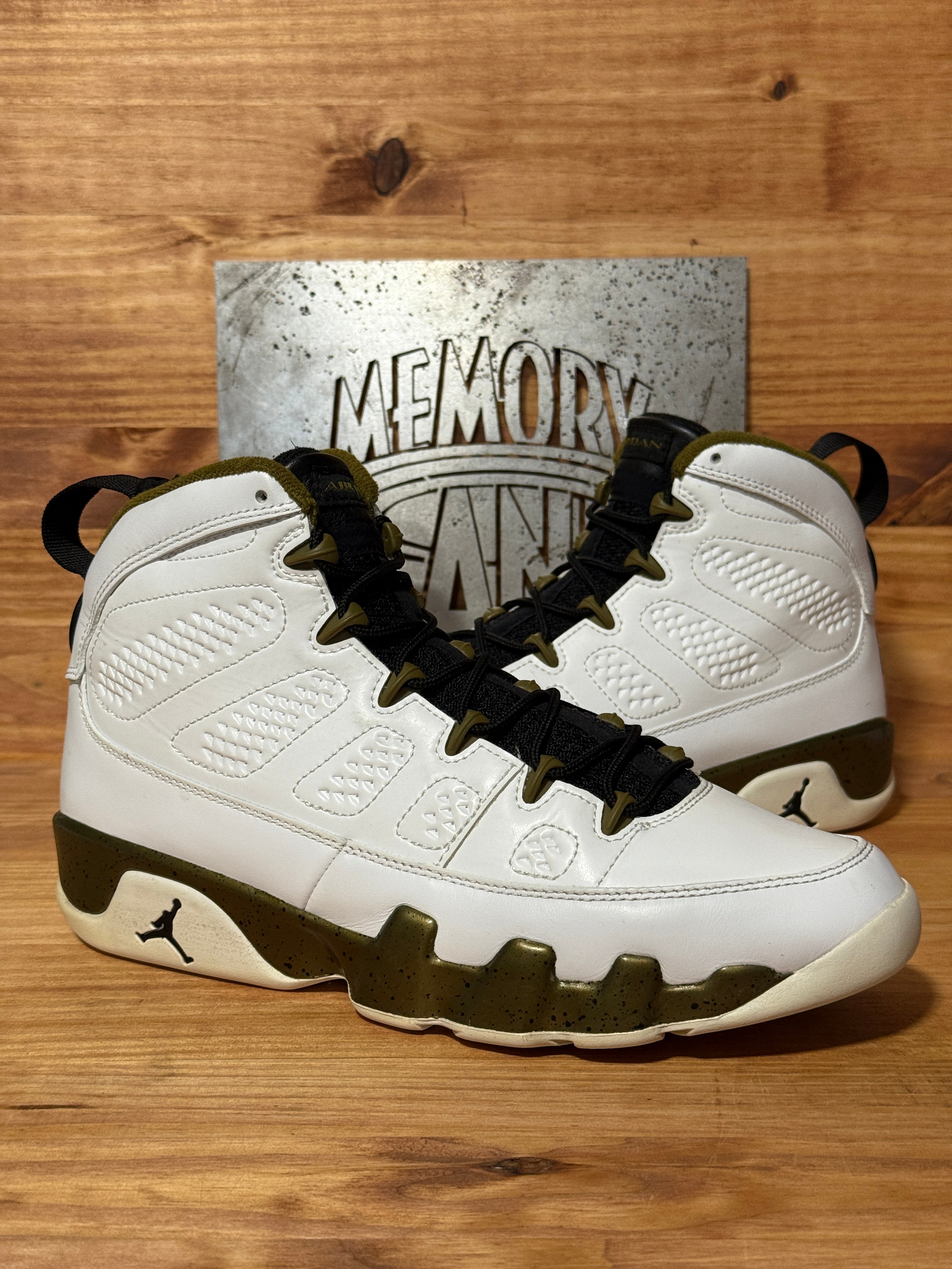 Jordan 9 Retro Statue