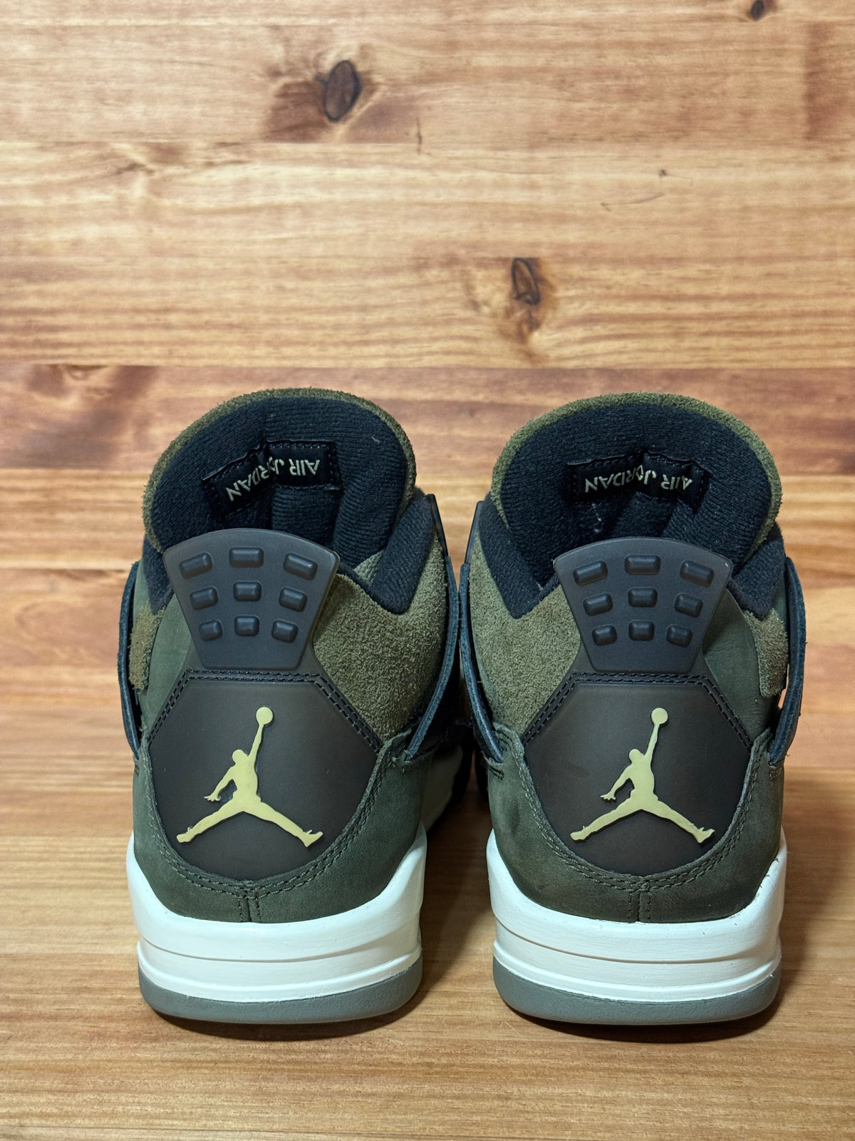 Jordan 4 Retro SE Craft Medium Olive