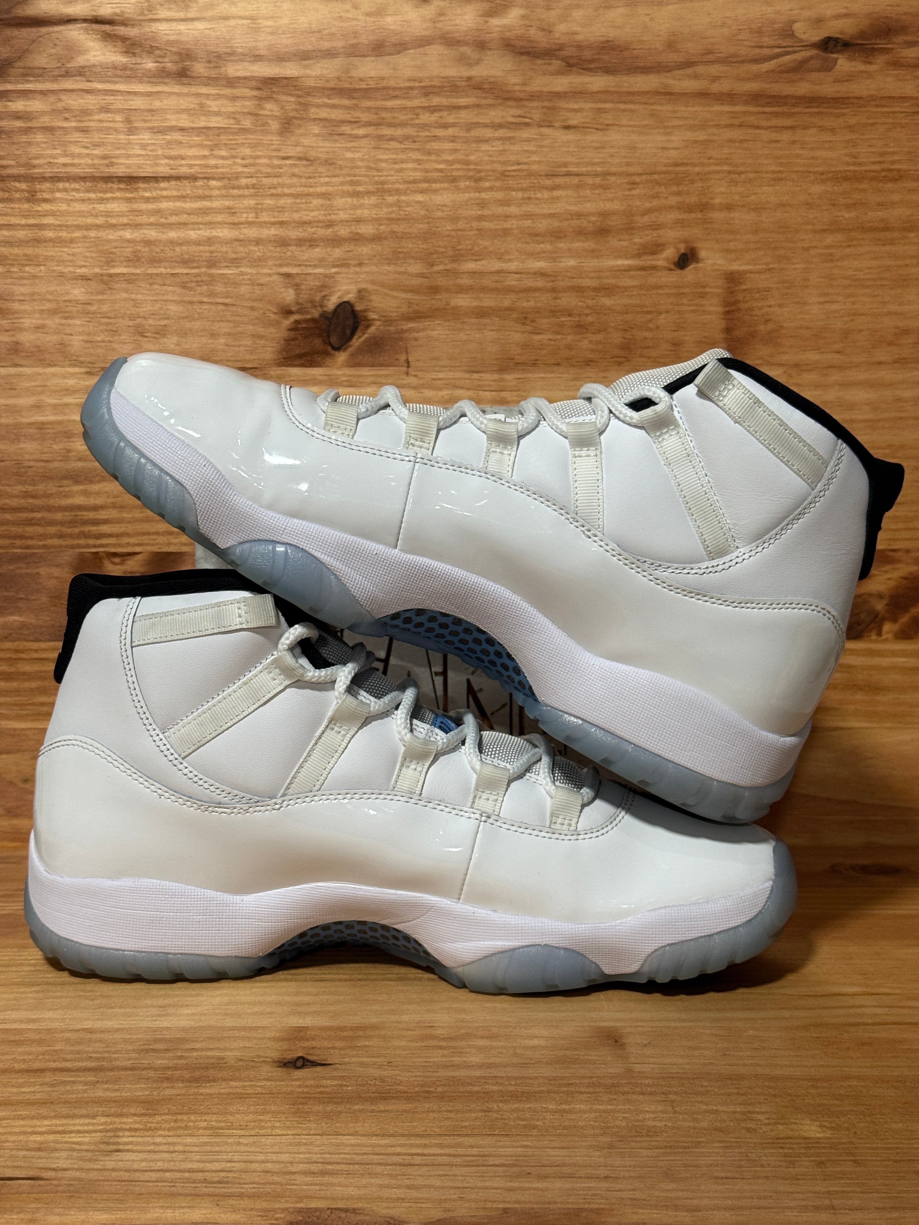 Jordan 11 Retro Legend Blue (2024)
