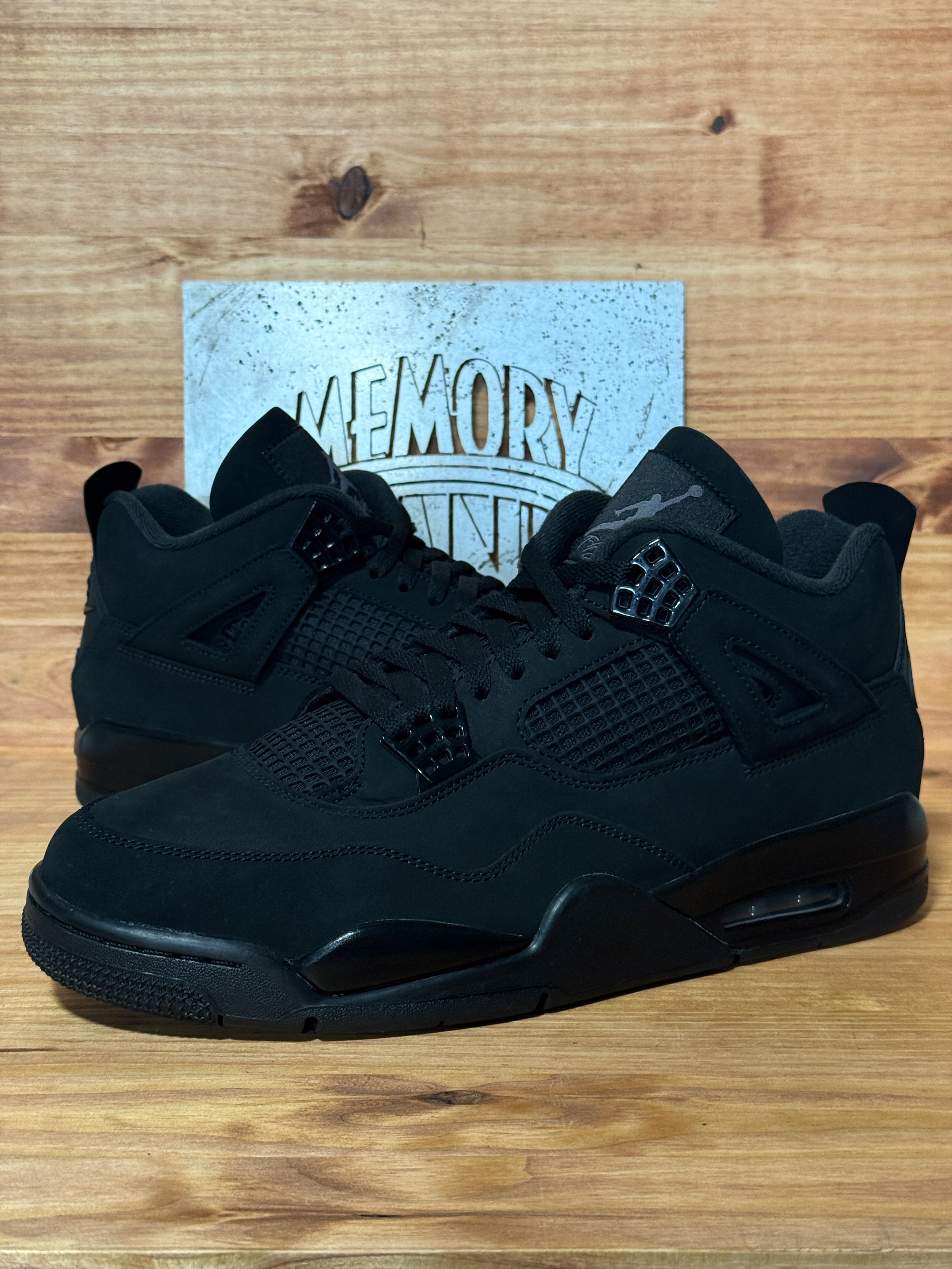 Jordan 4 Retro Black Cat (2025)