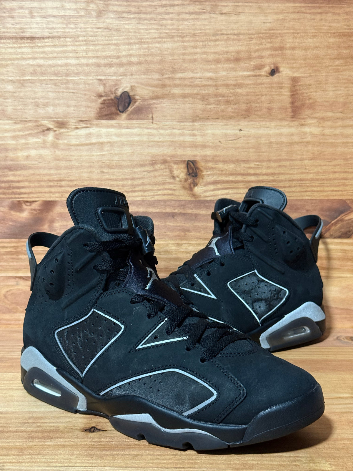 Jordan 6 Retro Cap and Gown