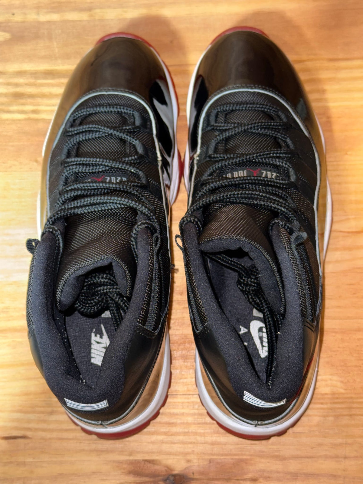 Jordan 11 Retro Playoffs Bred (2019) - Size 11.5