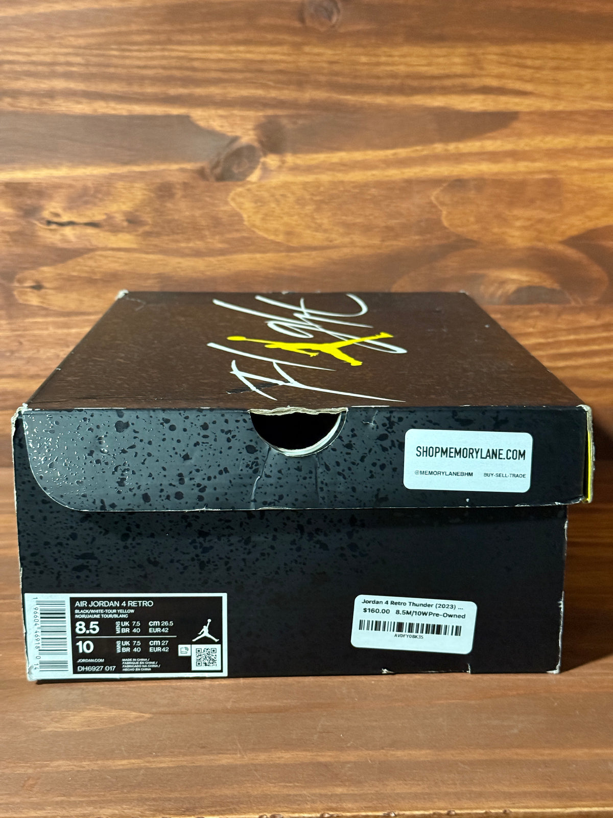 Jordan 4 Retro Thunder (2023) Size 8.5