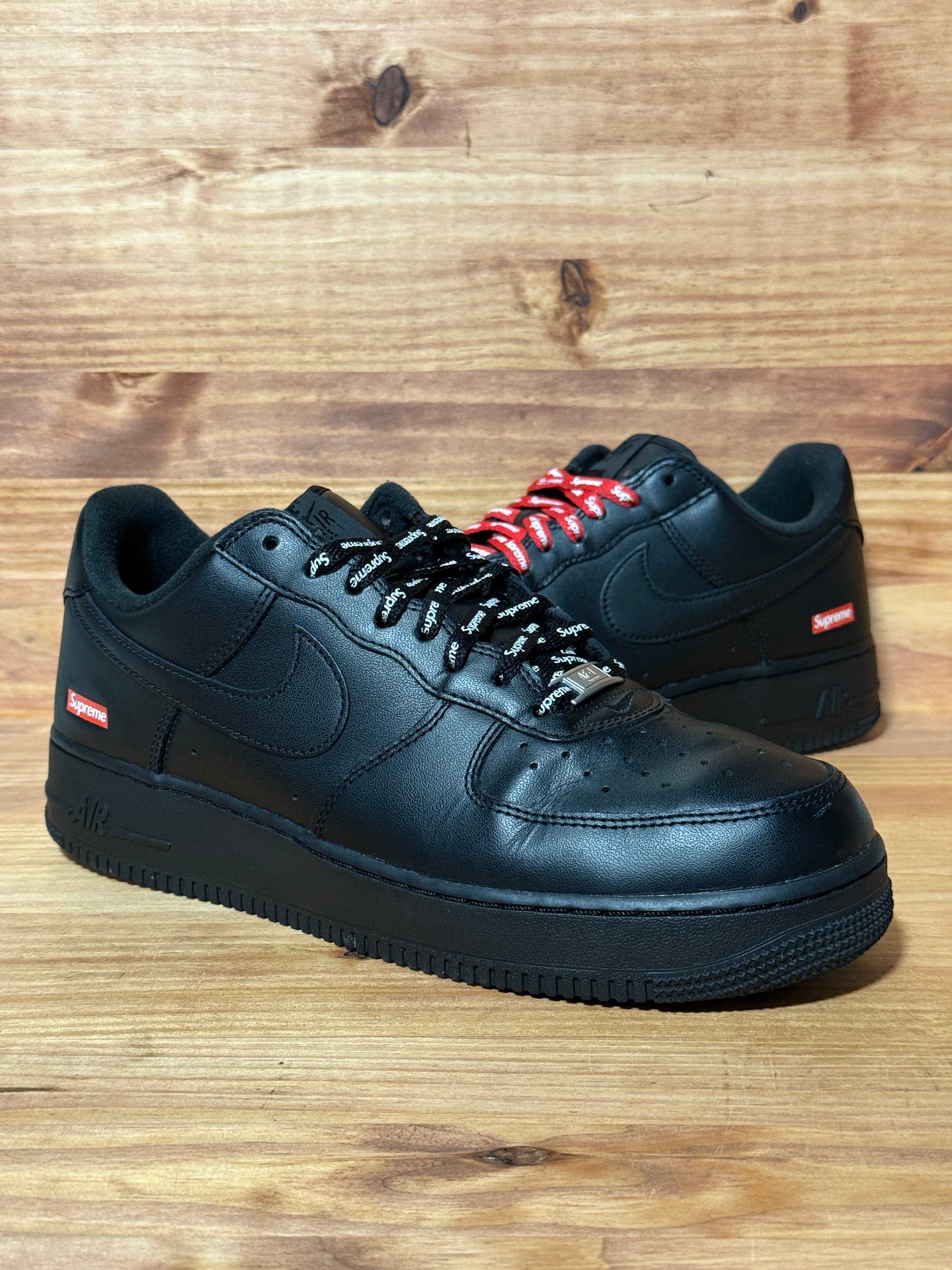Nike Air Force 1 Low Supreme Black