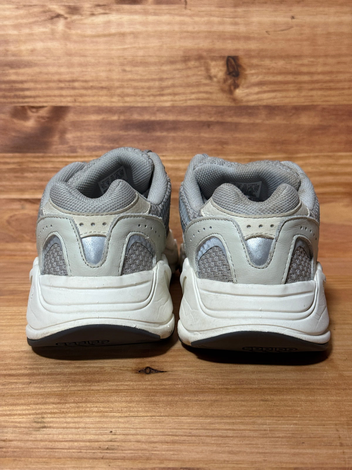 adidas Yeezy Boost 700 V2 Cream