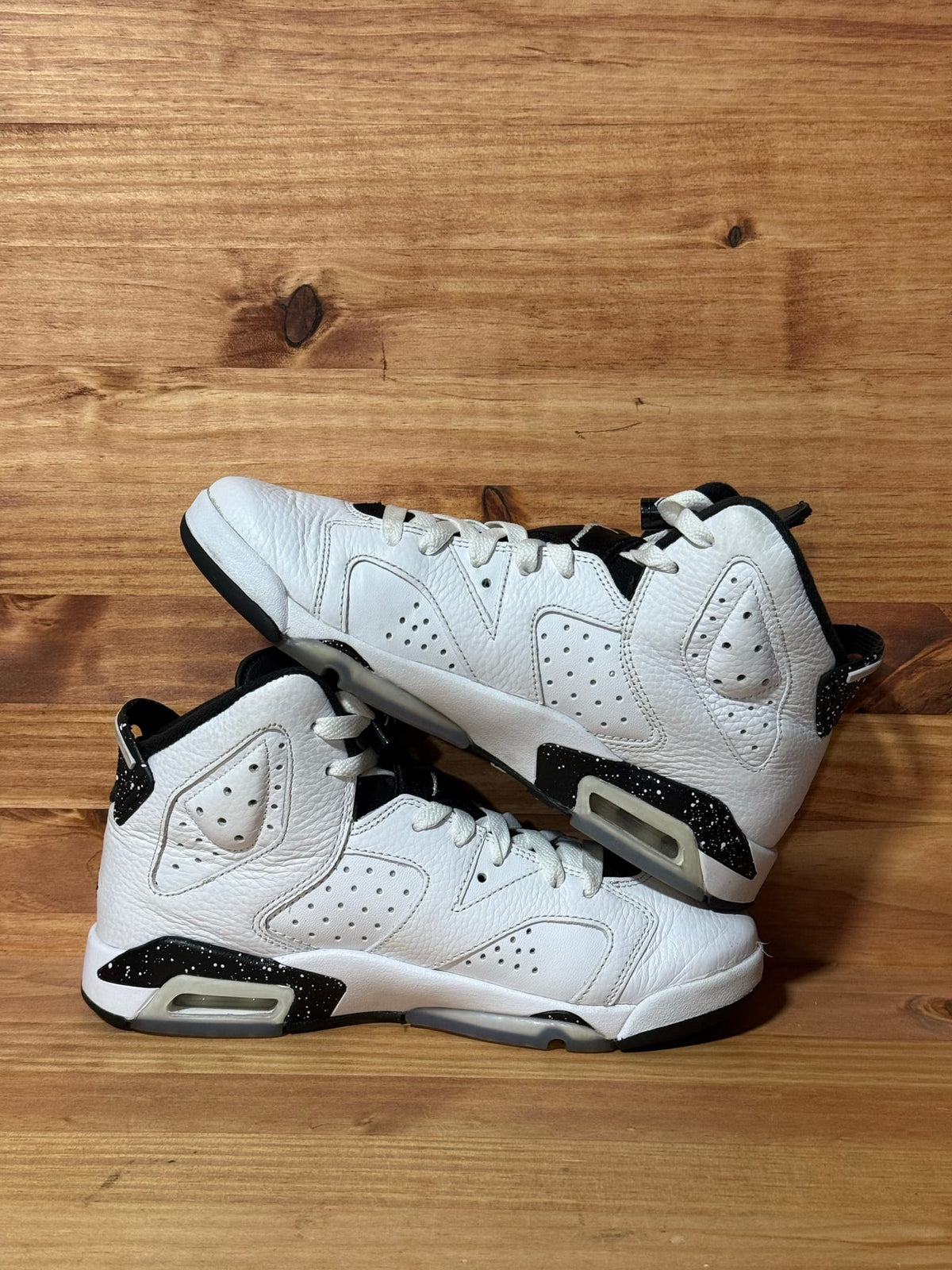 Jordan 6 Retro Reverse Oreo (GS) - Size 6Y