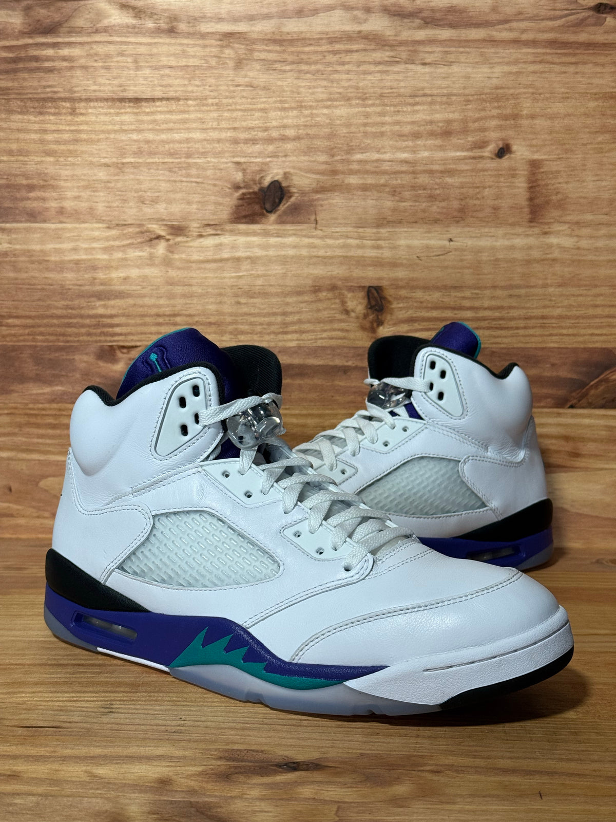 Jordan 5 Retro Grape (2025)