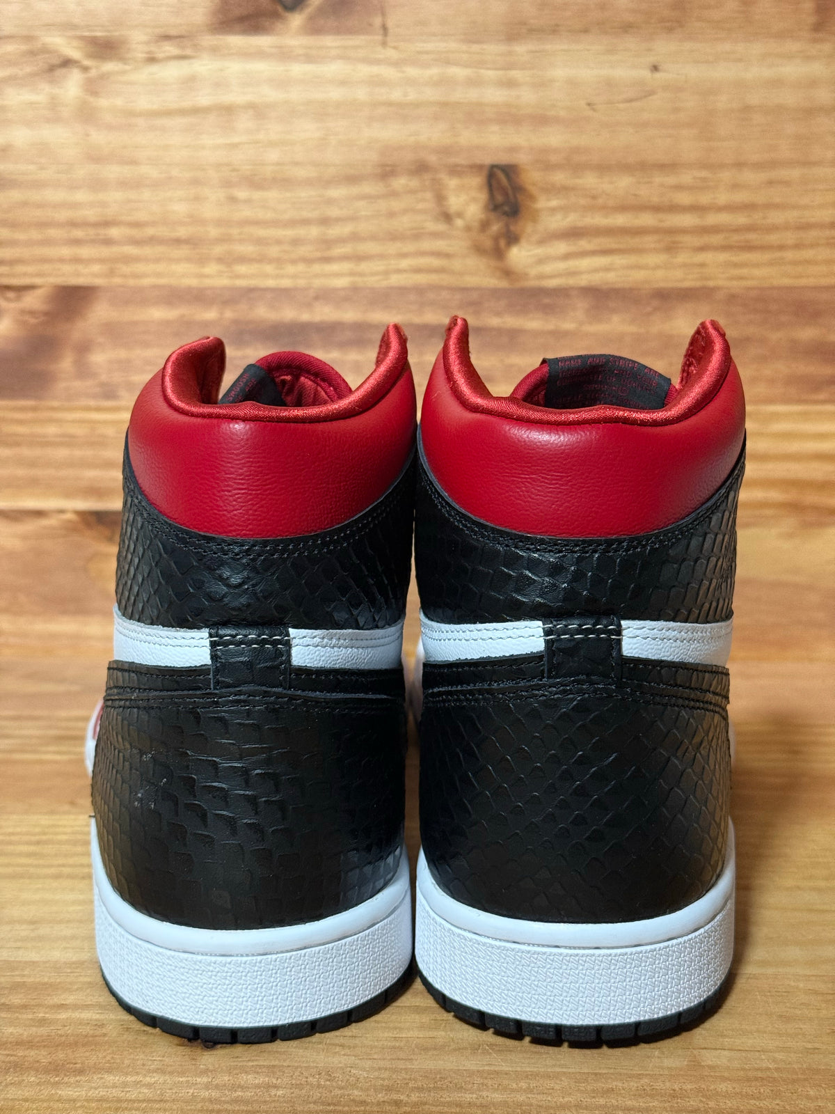 Jordan 1 Retro High Satin Snake Chicago (Women's)