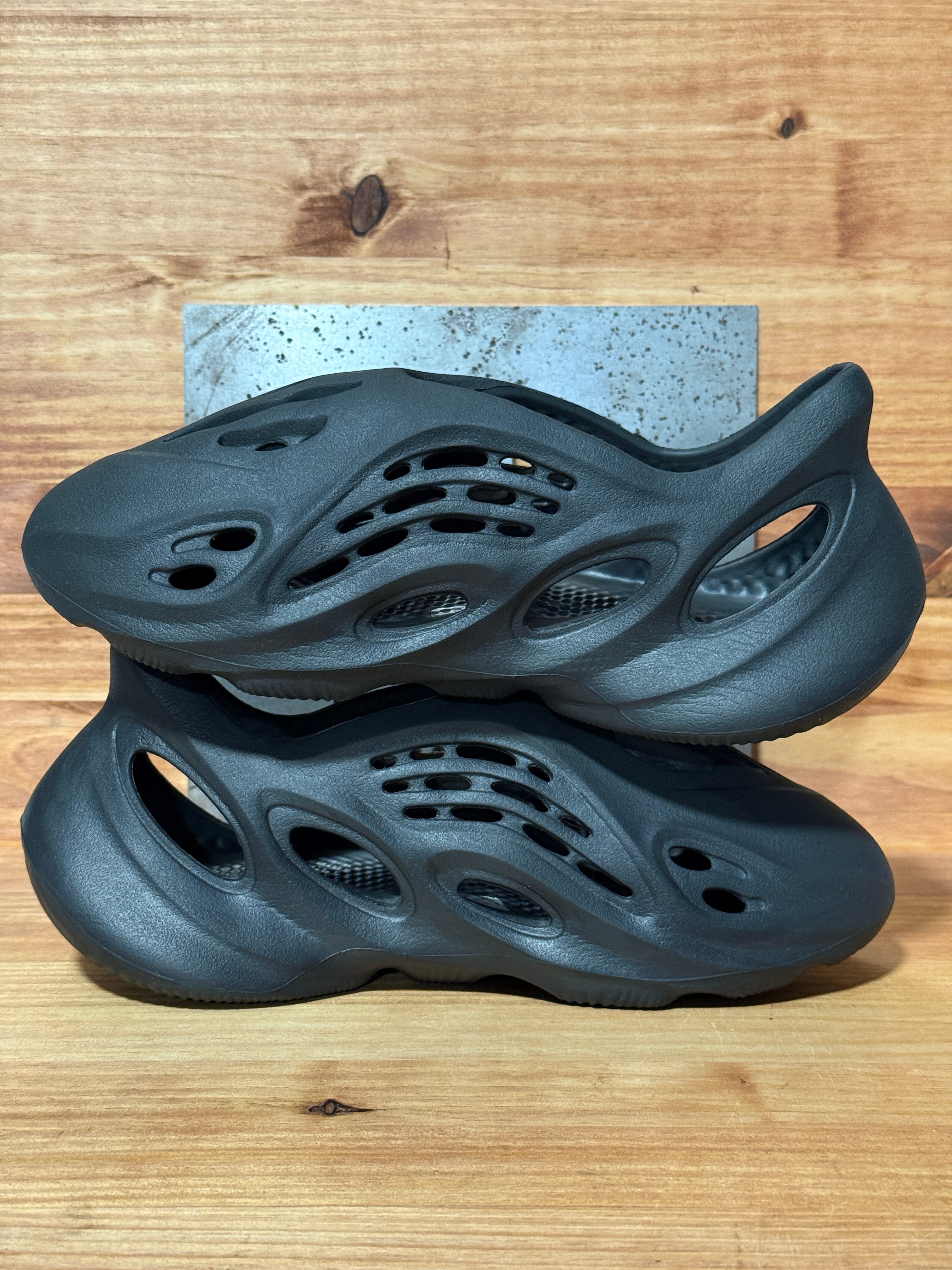 adidas Yeezy Foam RNR Onyx