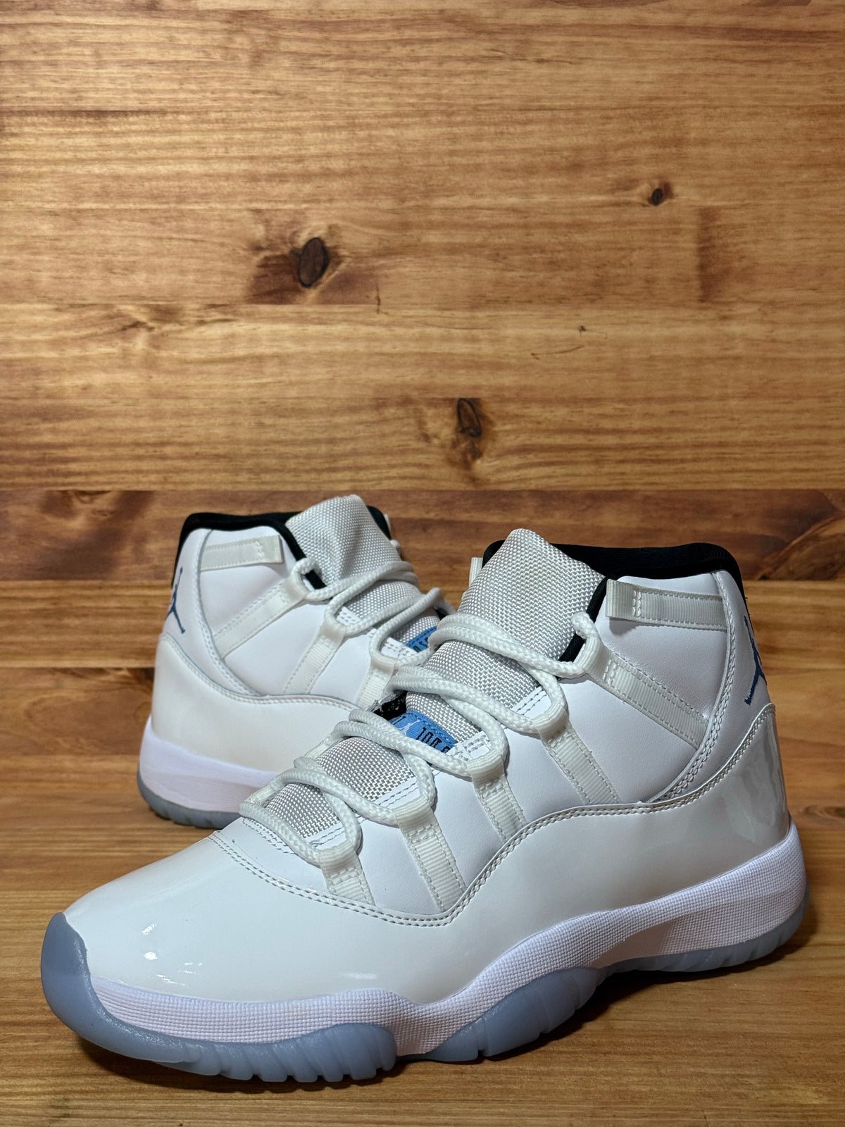 Jordan 11 Retro Legend Blue (2024)