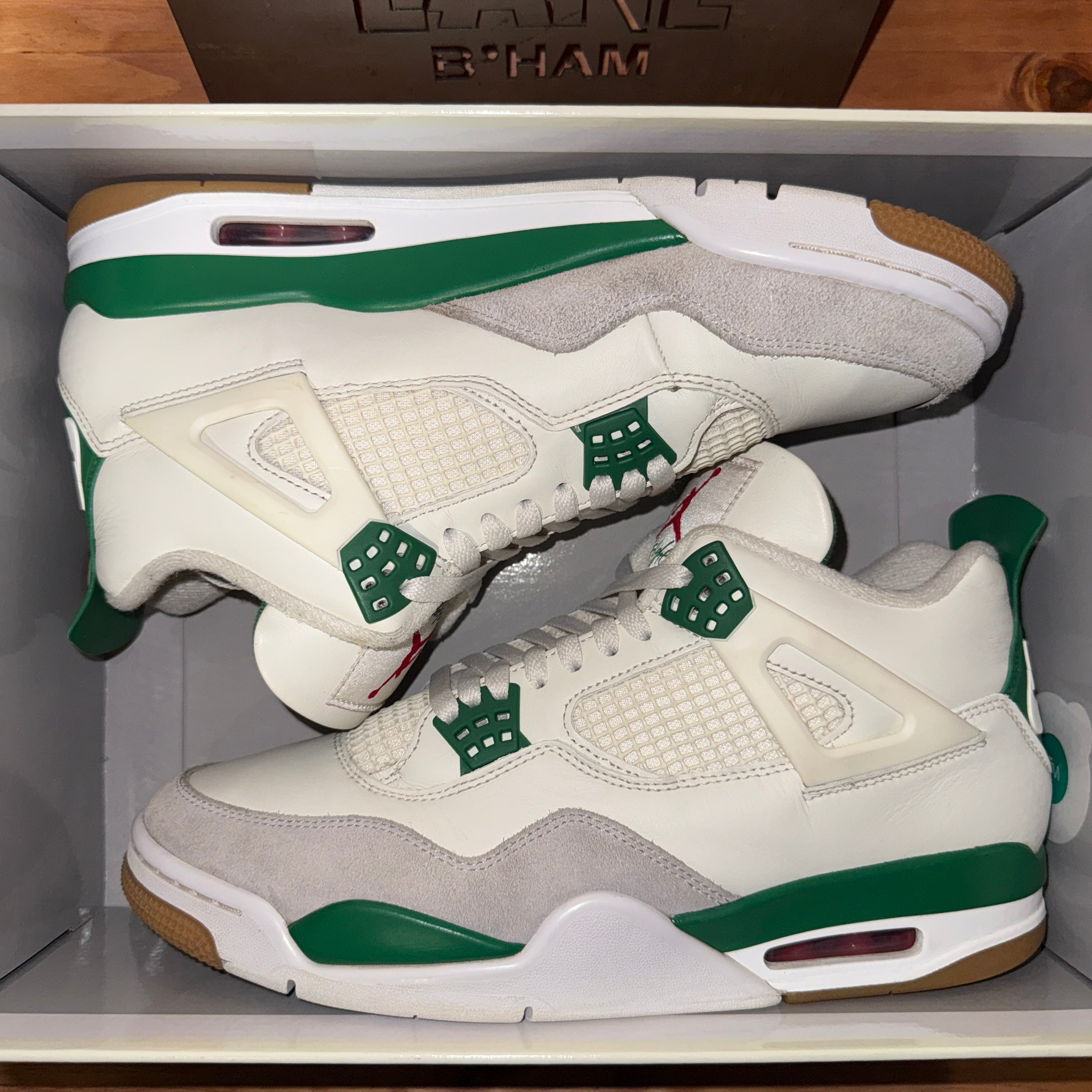 Jordan 4 Retro SB Pine Green