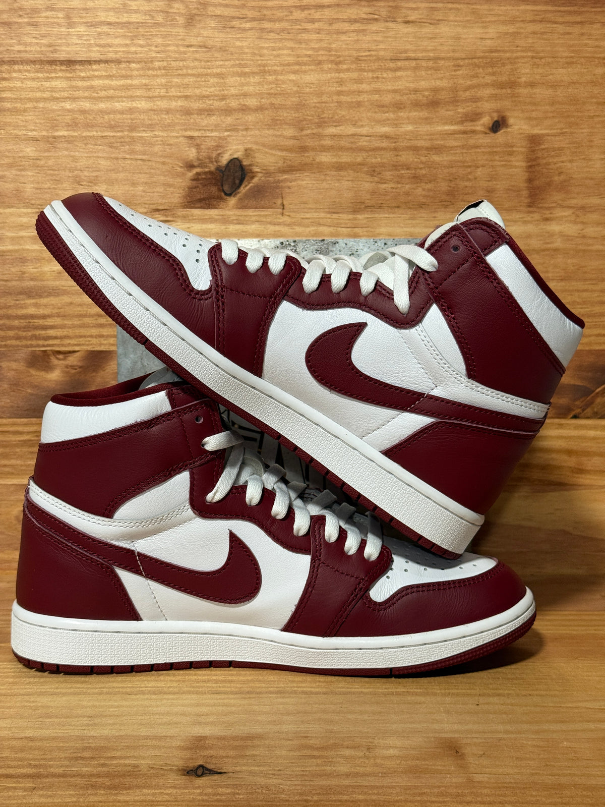 Jordan 1 Retro High OG Artisanal Team Red