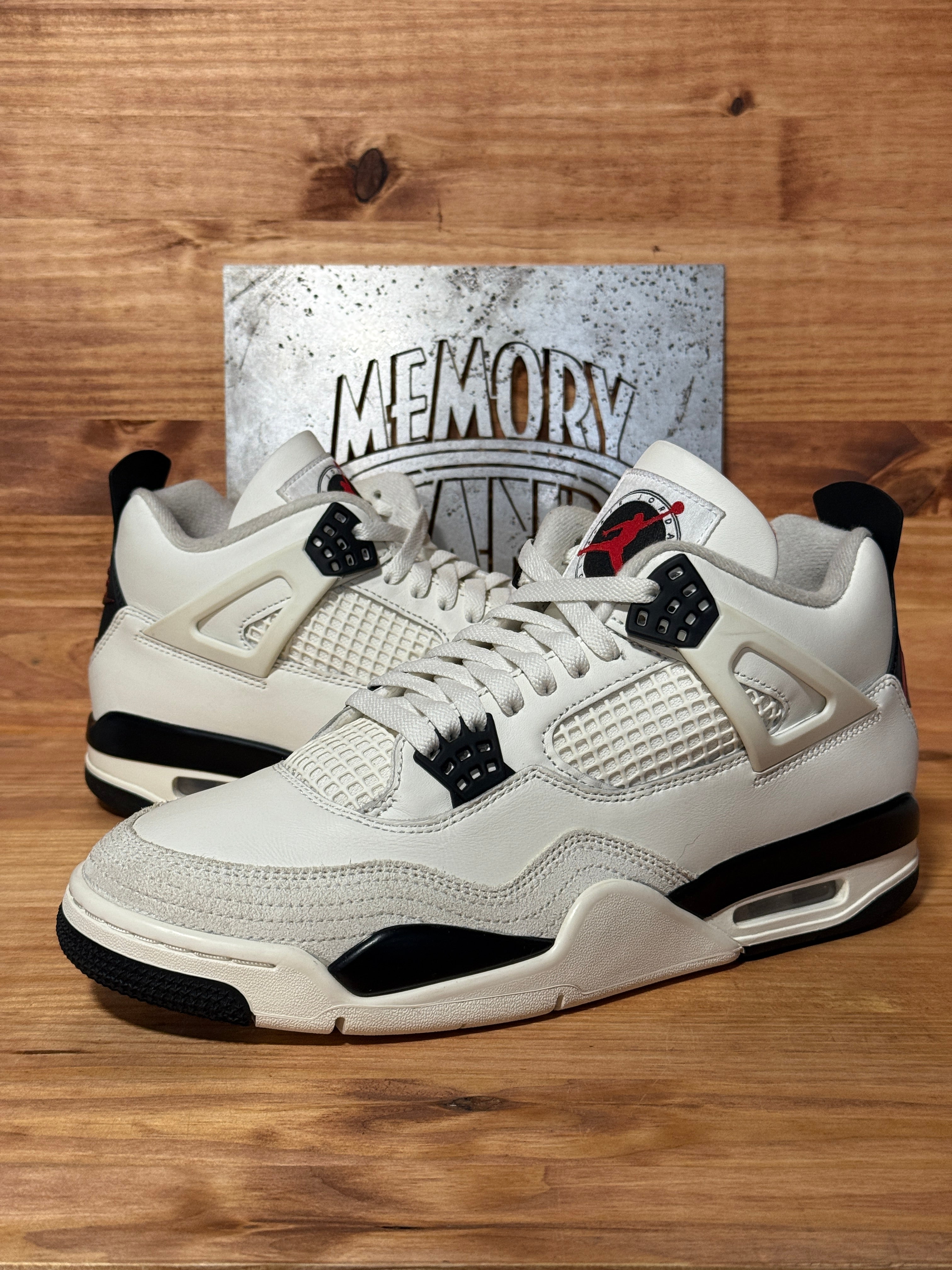 Jordan 4 Retro Flight Club