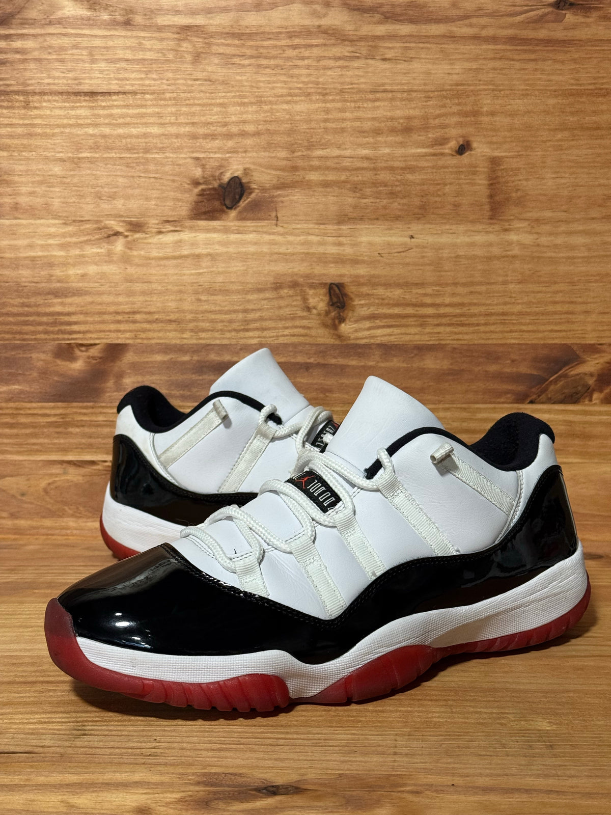 Jordan 11 Retro Low Concord Bred