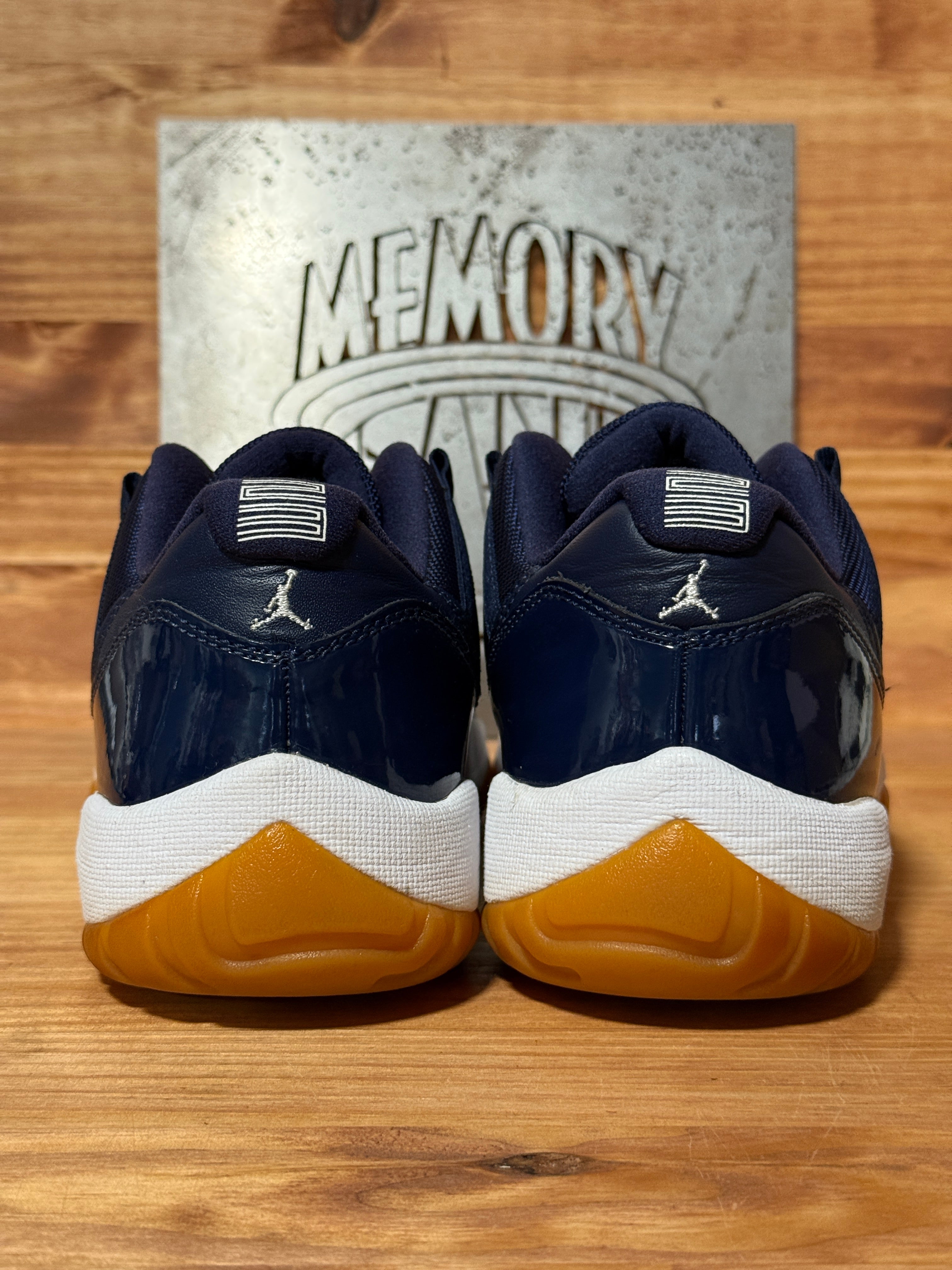 Jordan 11 Retro Low Midnight Navy