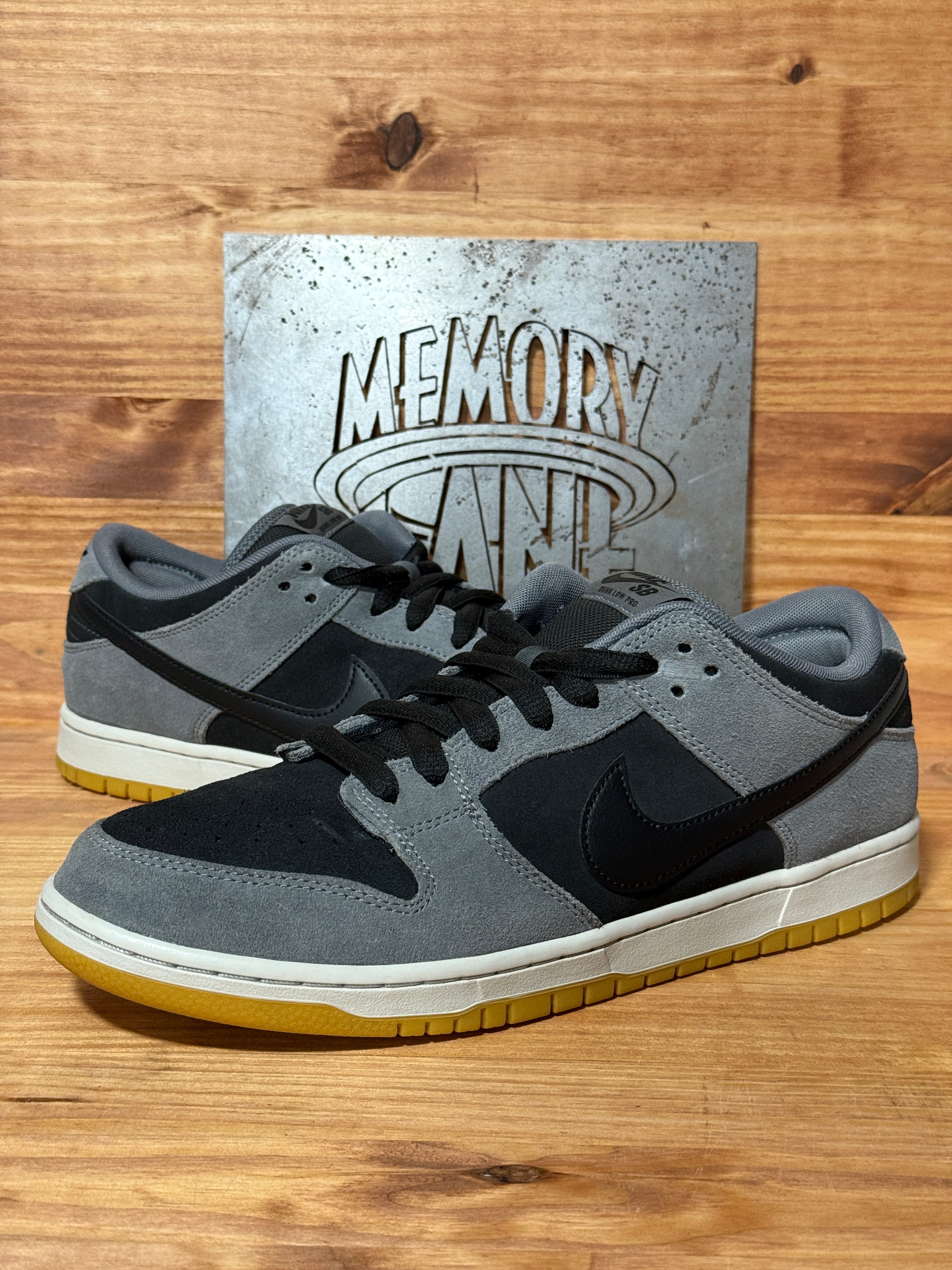 Nike SB Dunk Low Dark Smoke Grey
