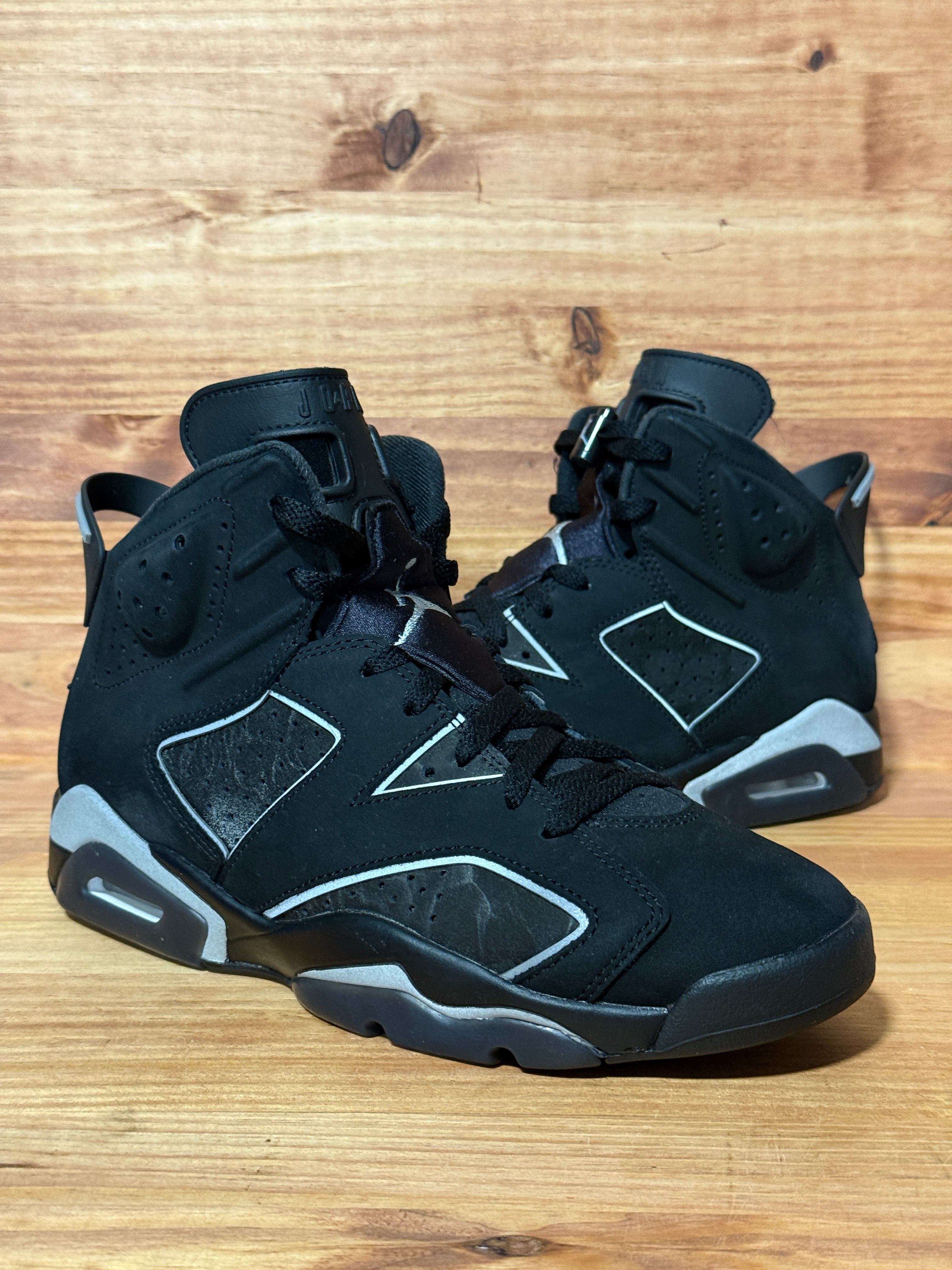 Jordan 6 Retro Cap and Gown