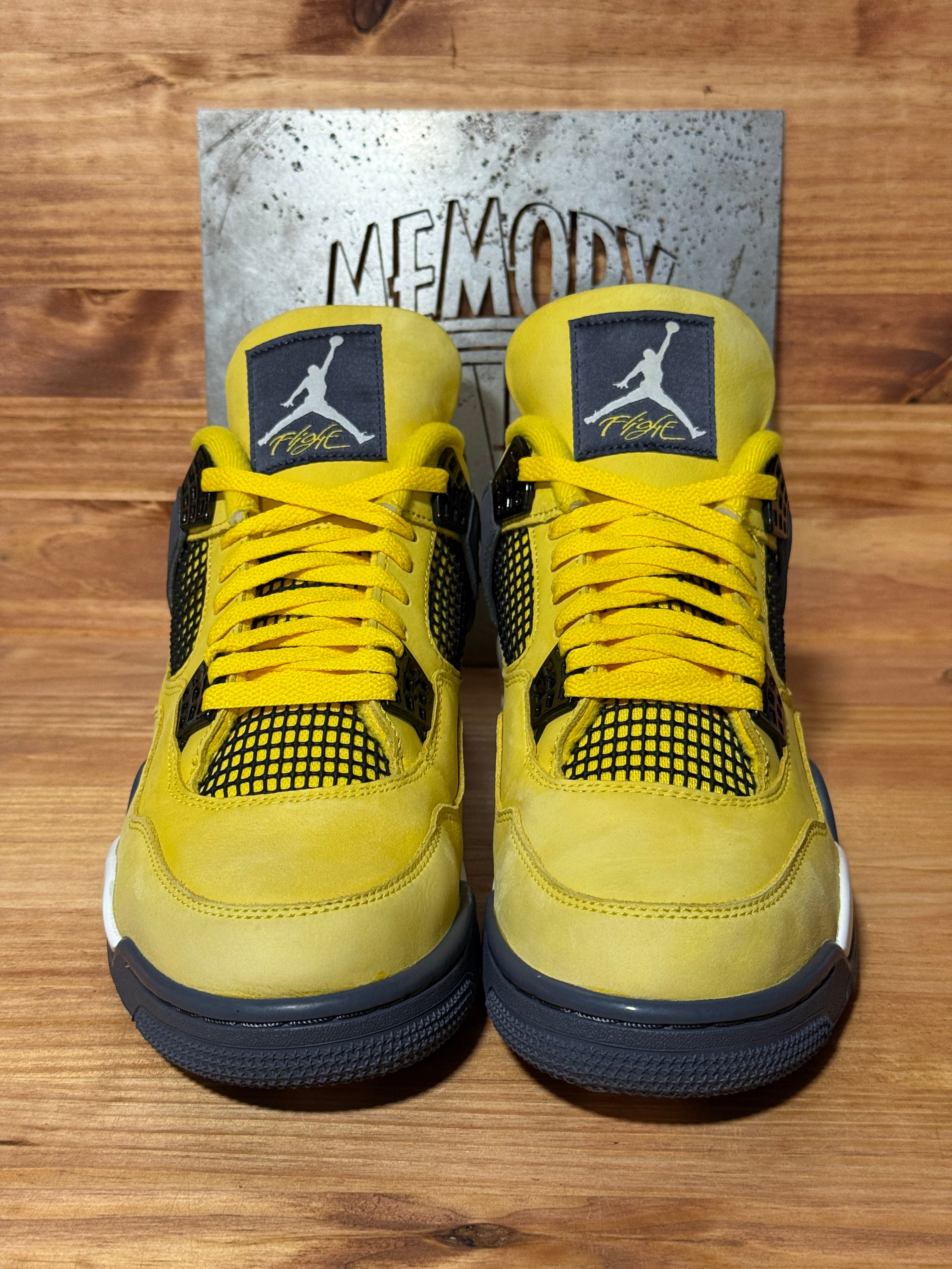 Jordan 4 Retro Lightning (2021)