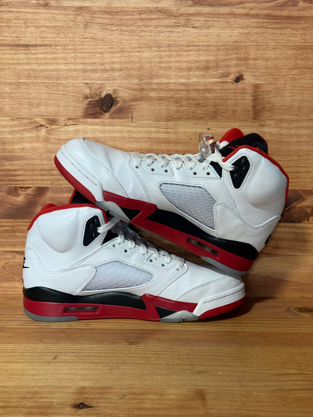 Jordan 5 Retro Fire Red Black Tongue (2025) - Size 9
