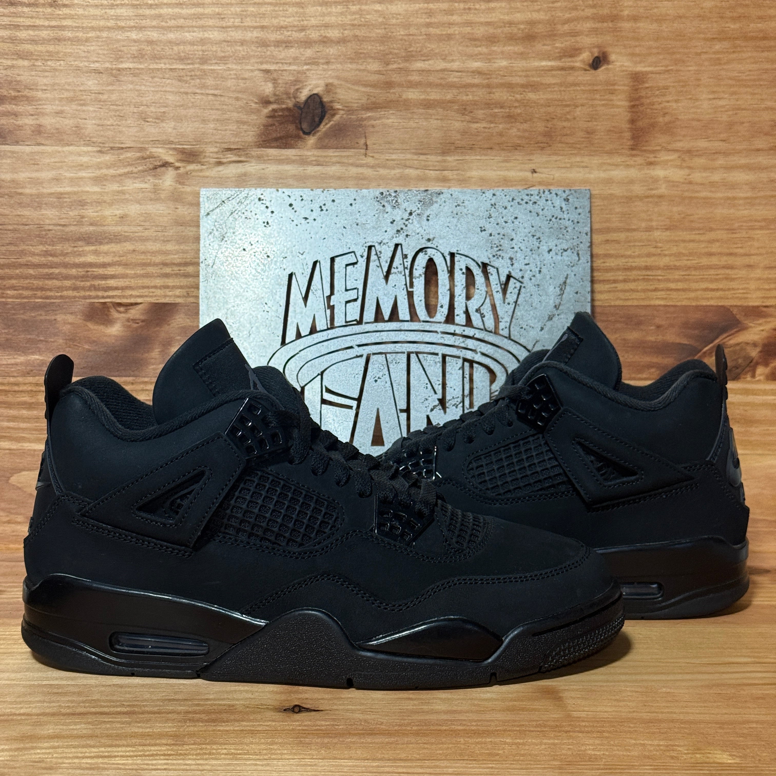 Jordan 4 Retro Black Cat (2025)