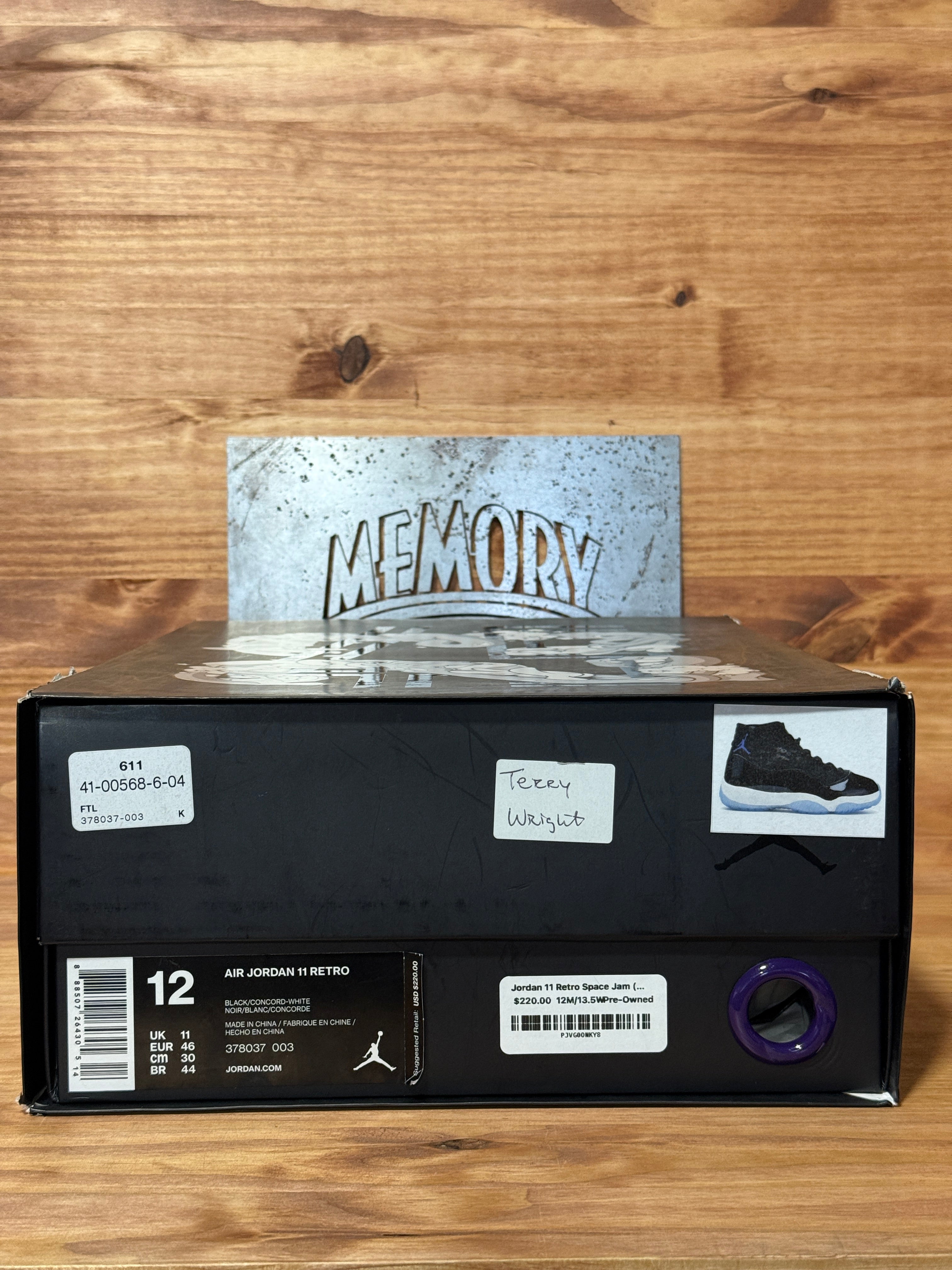 Jordan 11 Retro Space Jam (2016)