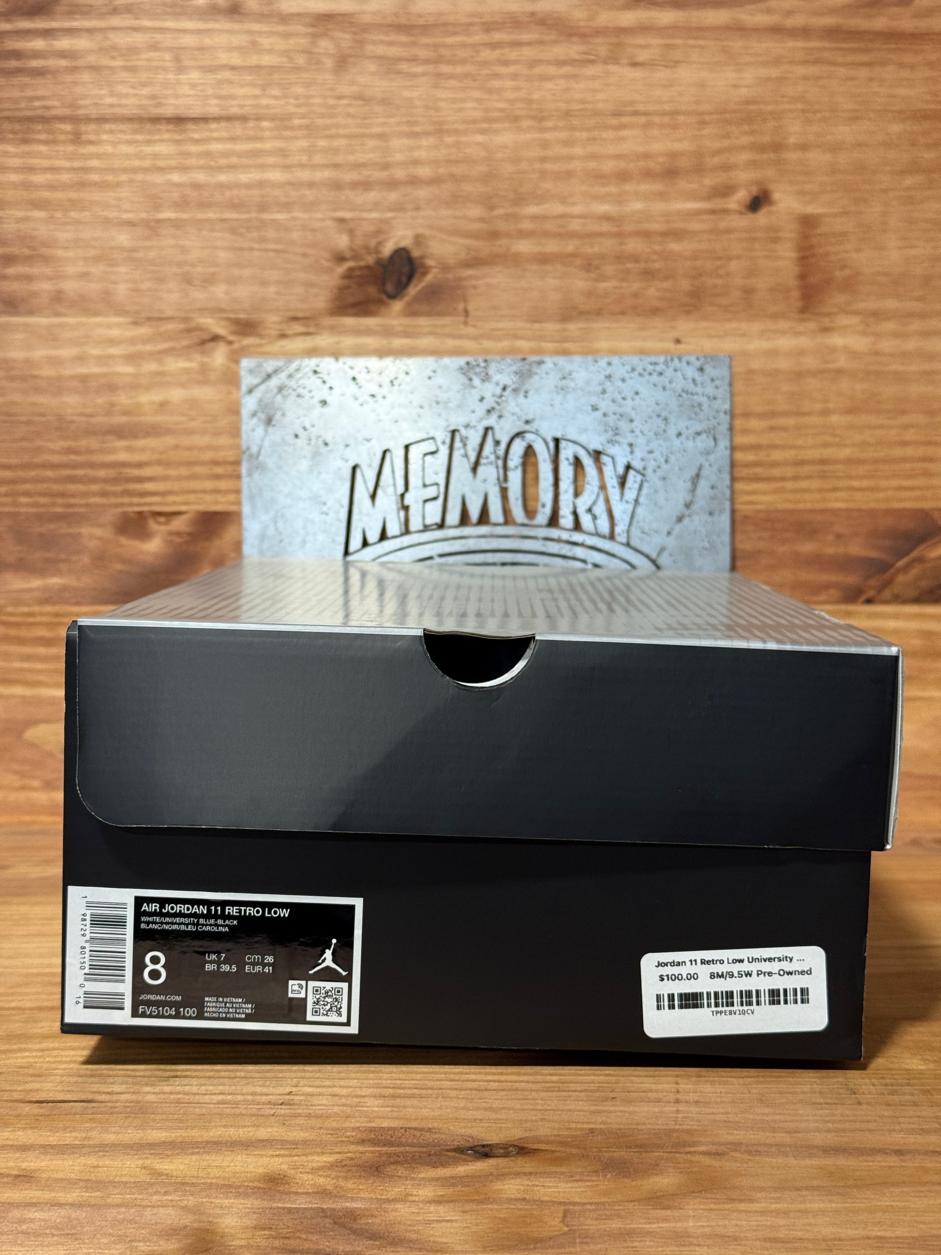 Jordan 11 Retro Low University Blue (2026)
