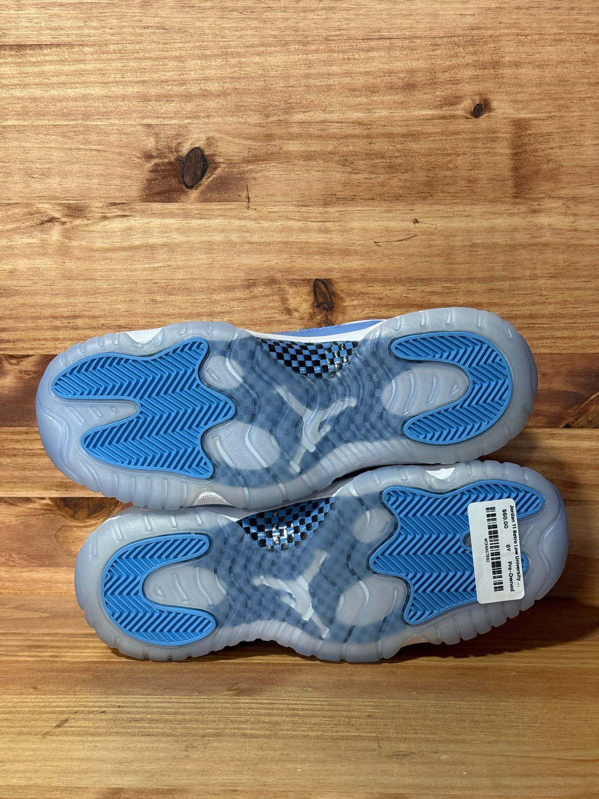 Jordan 11 Retro Low University Blue (2026) (GS) - Size 6Y