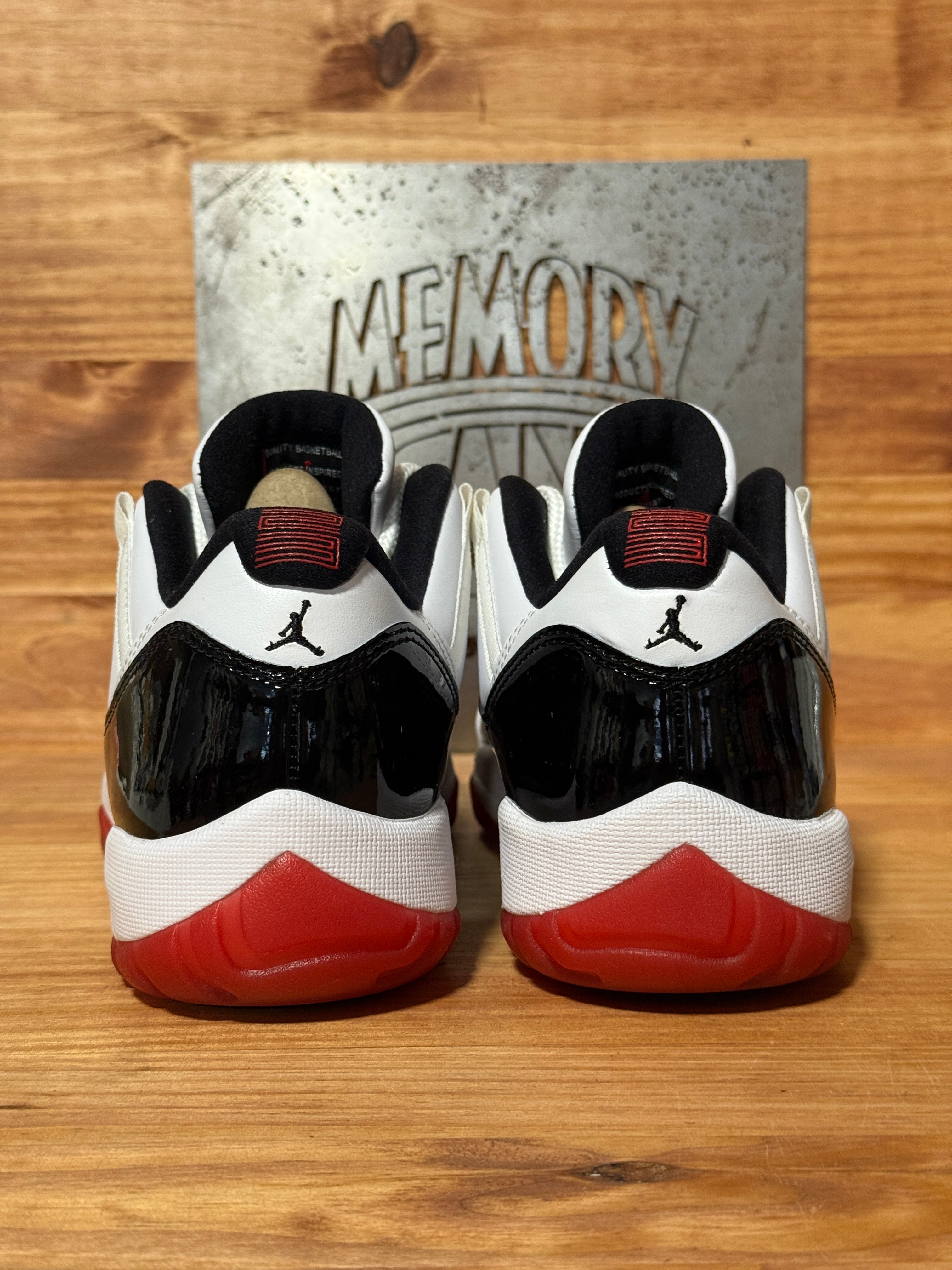 Jordan 11 Retro Low Concord Bred