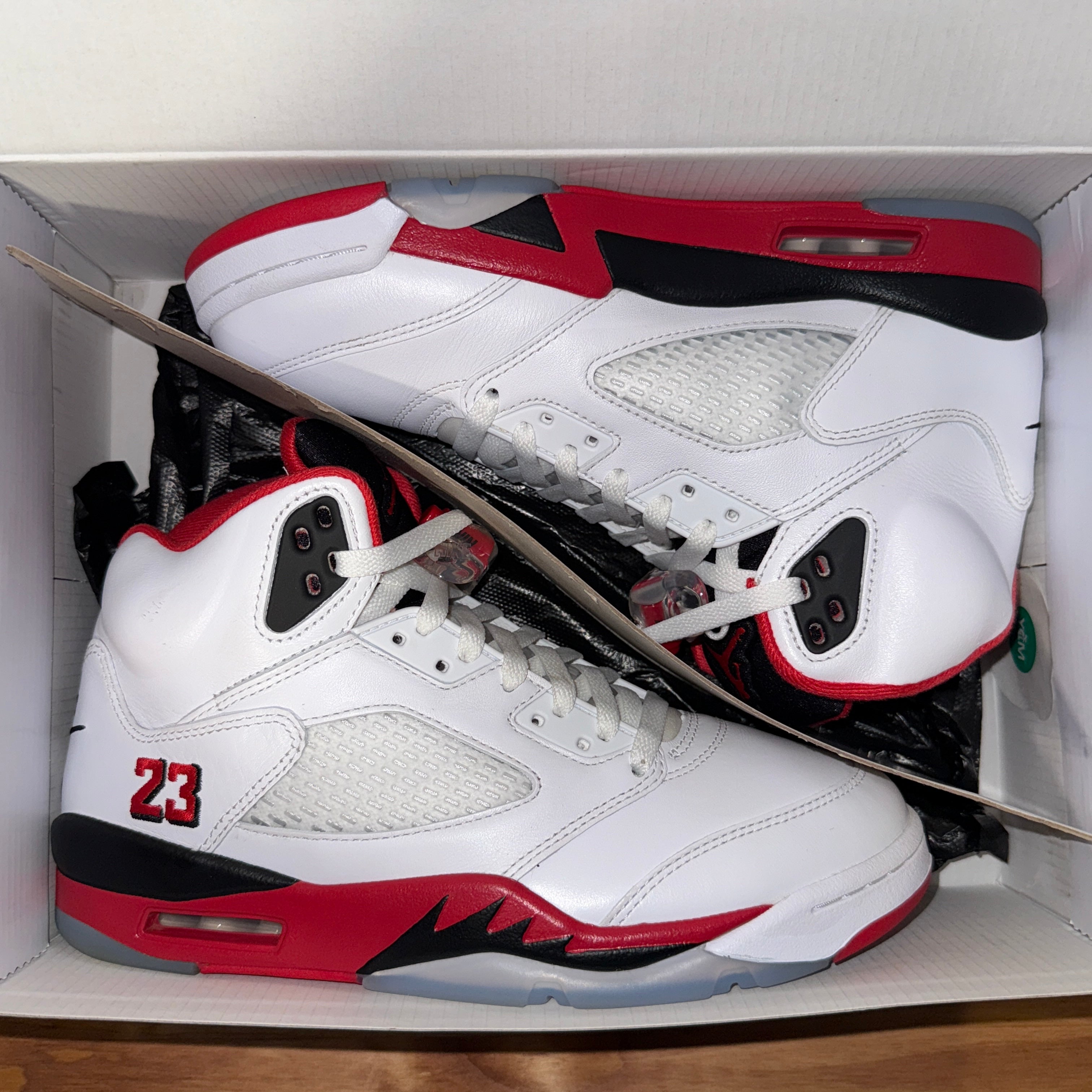 Jordan 5 Retro Fire Red Black Tongue (2025)
