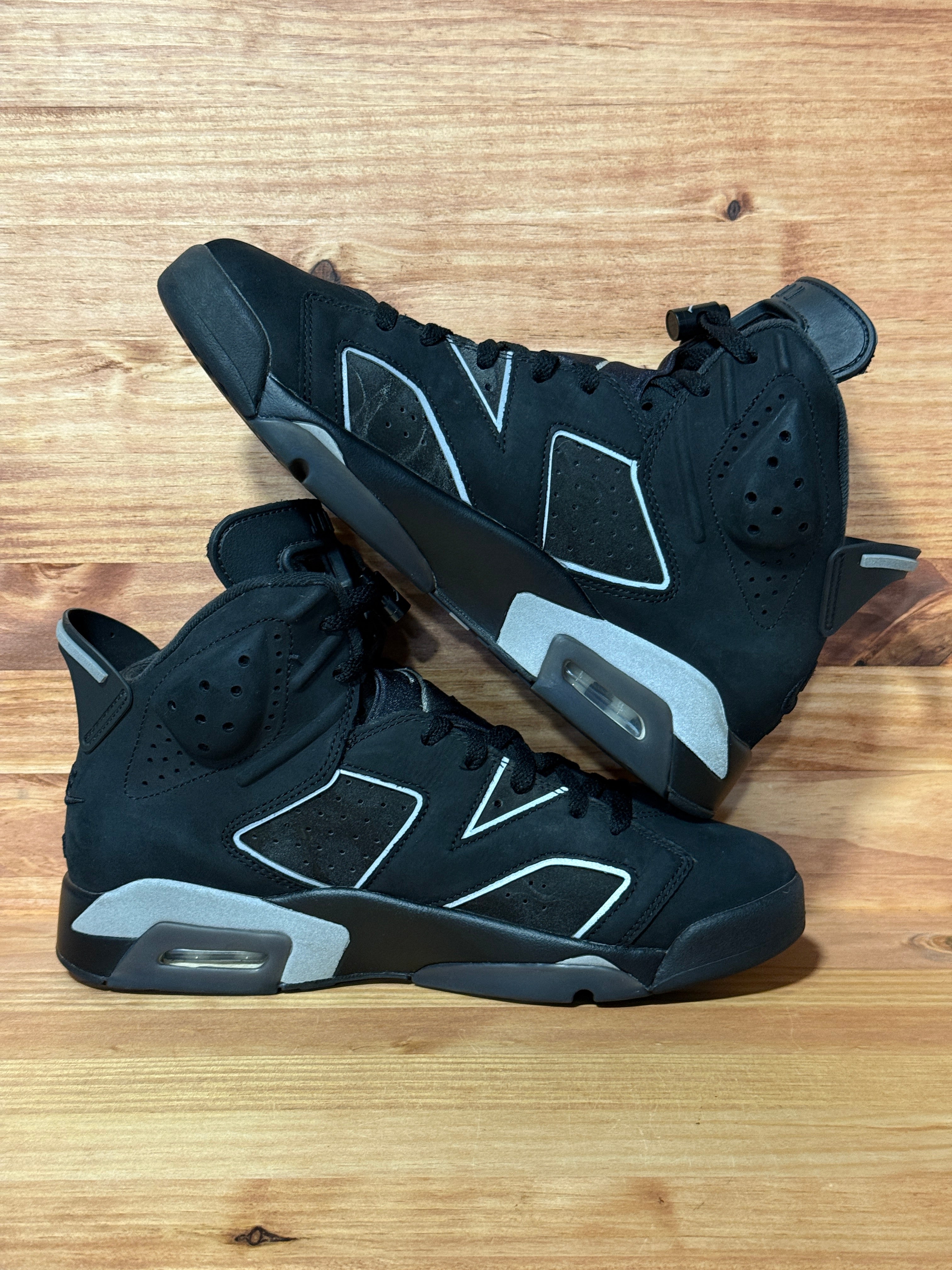Jordan 6 Retro Cap and Gown