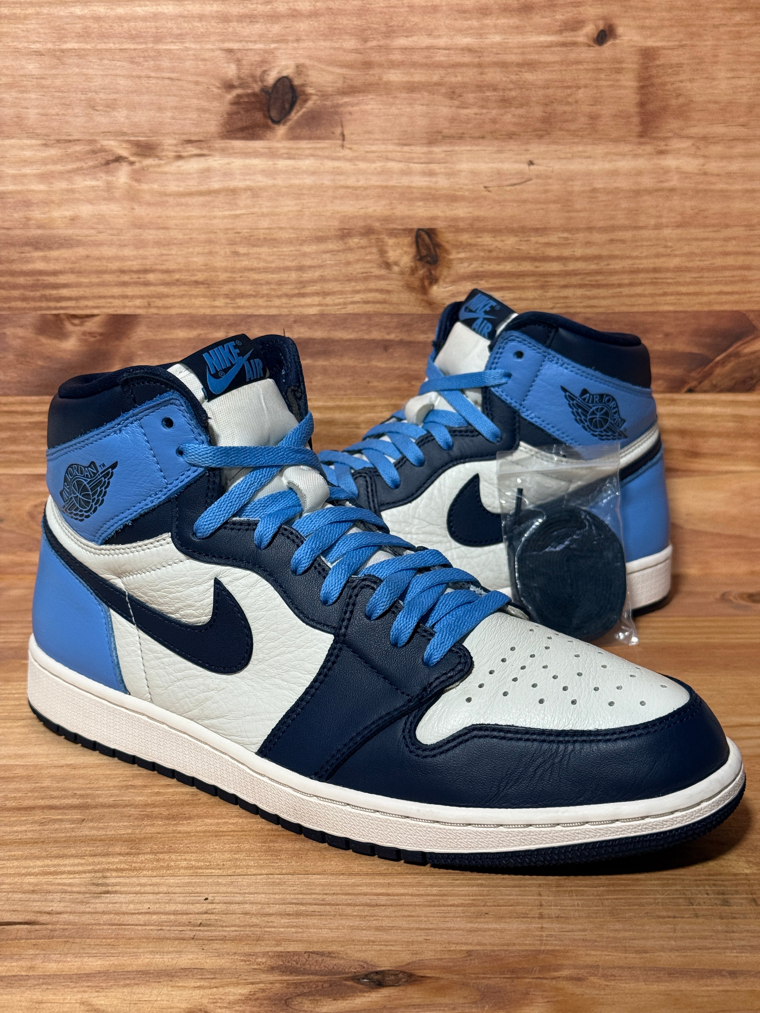 Jordan 1 Retro High Obsidian