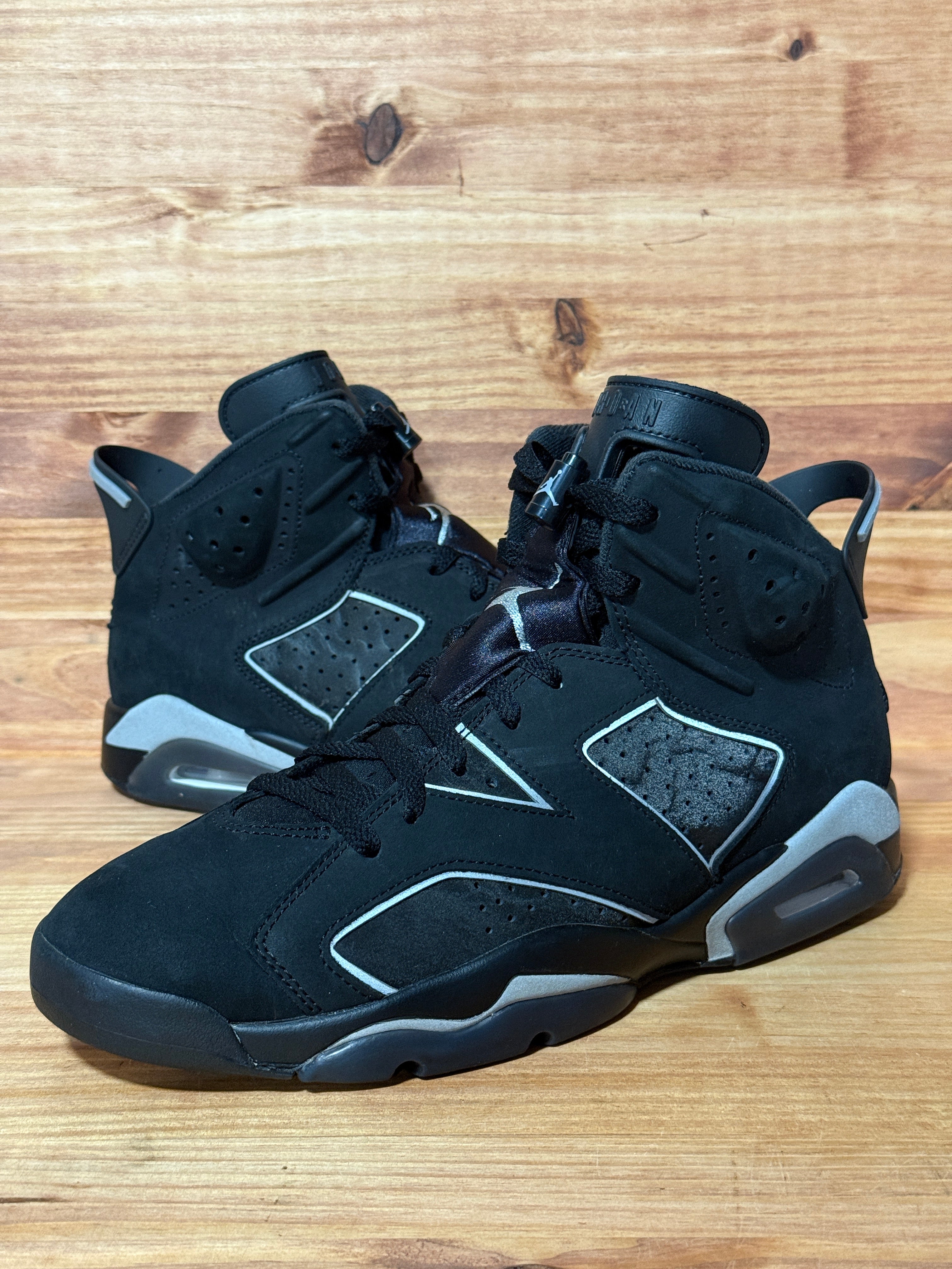 Jordan 6 Retro Cap and Gown