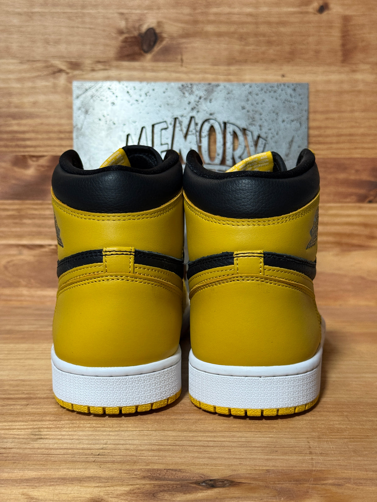 Jordan 1 Retro High Pollen