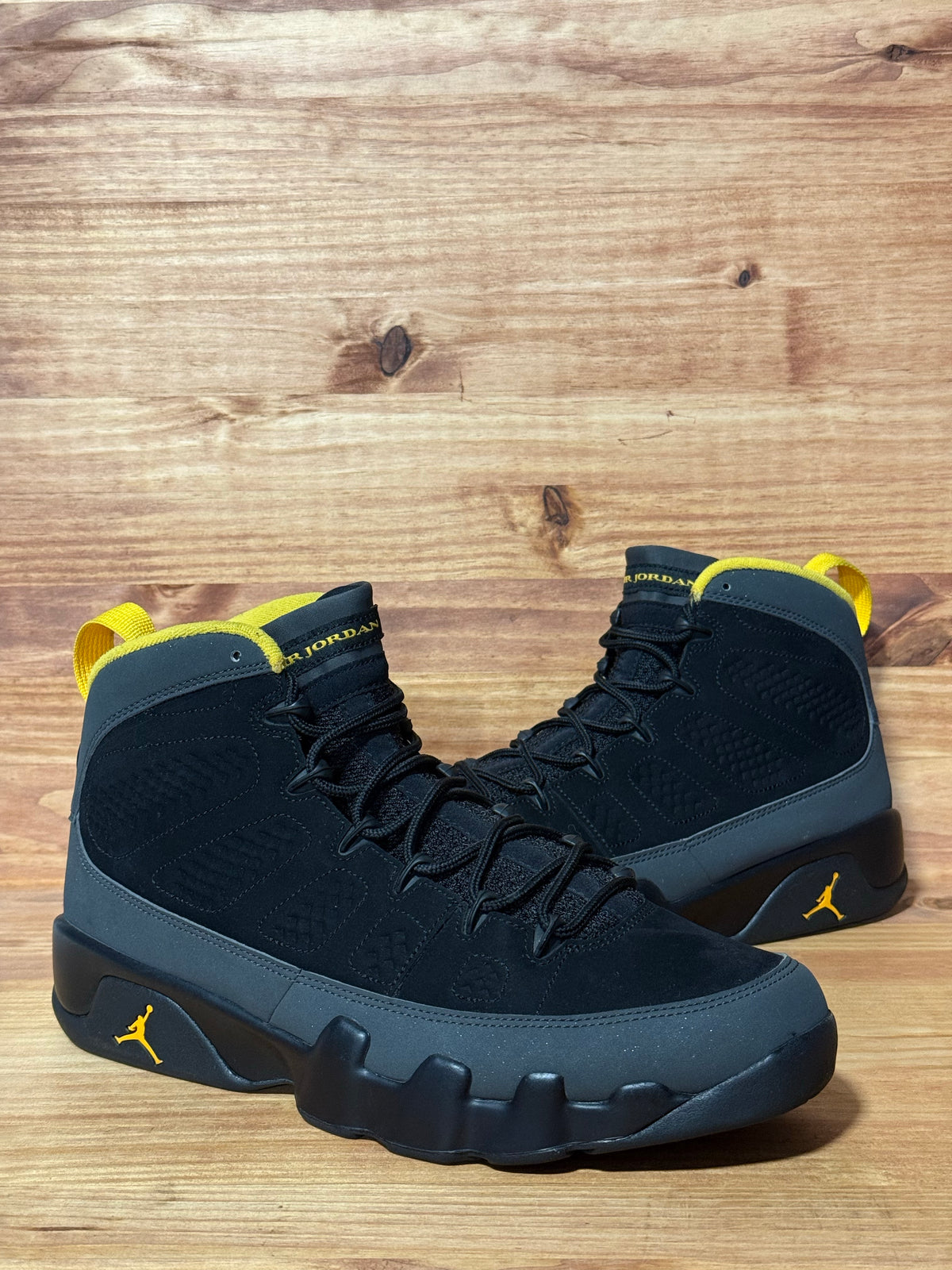 Jordan 9 Retro Dark Charcoal University Gold