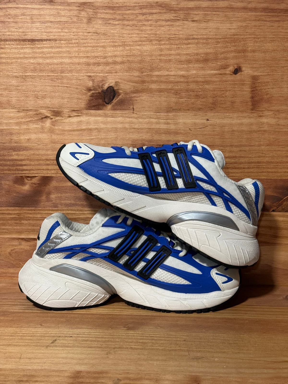 adidas Adistar XLG 2.0 White Hi-Res Blue (GS) - Size 7Y