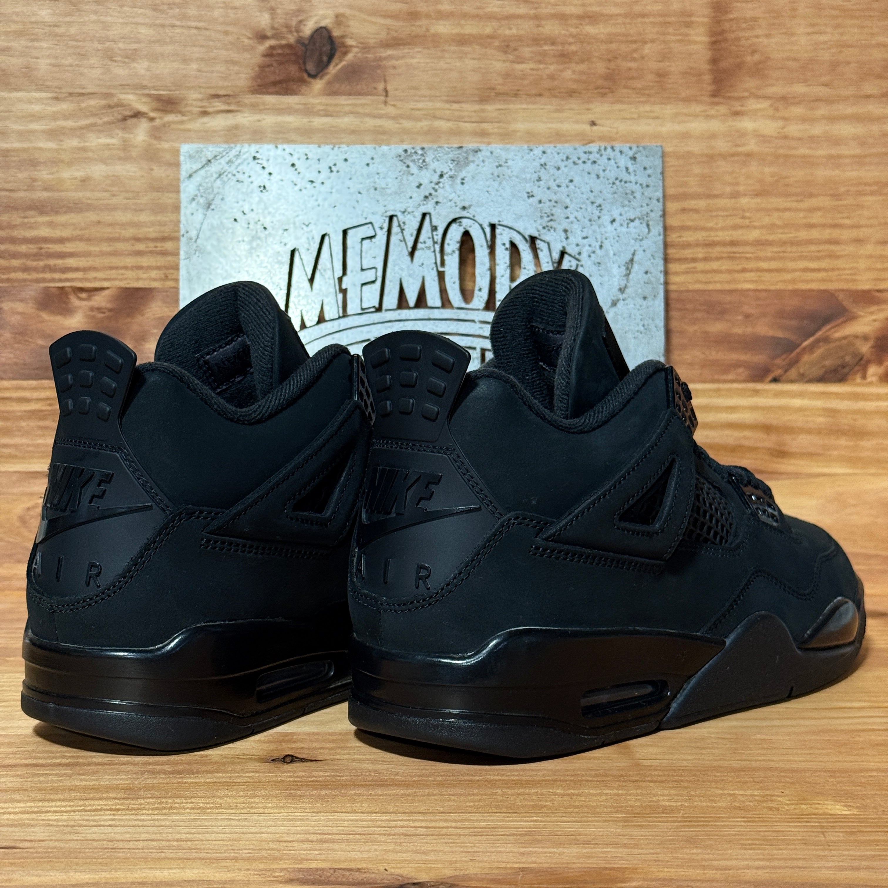 Jordan 4 Retro Black Cat (2025)