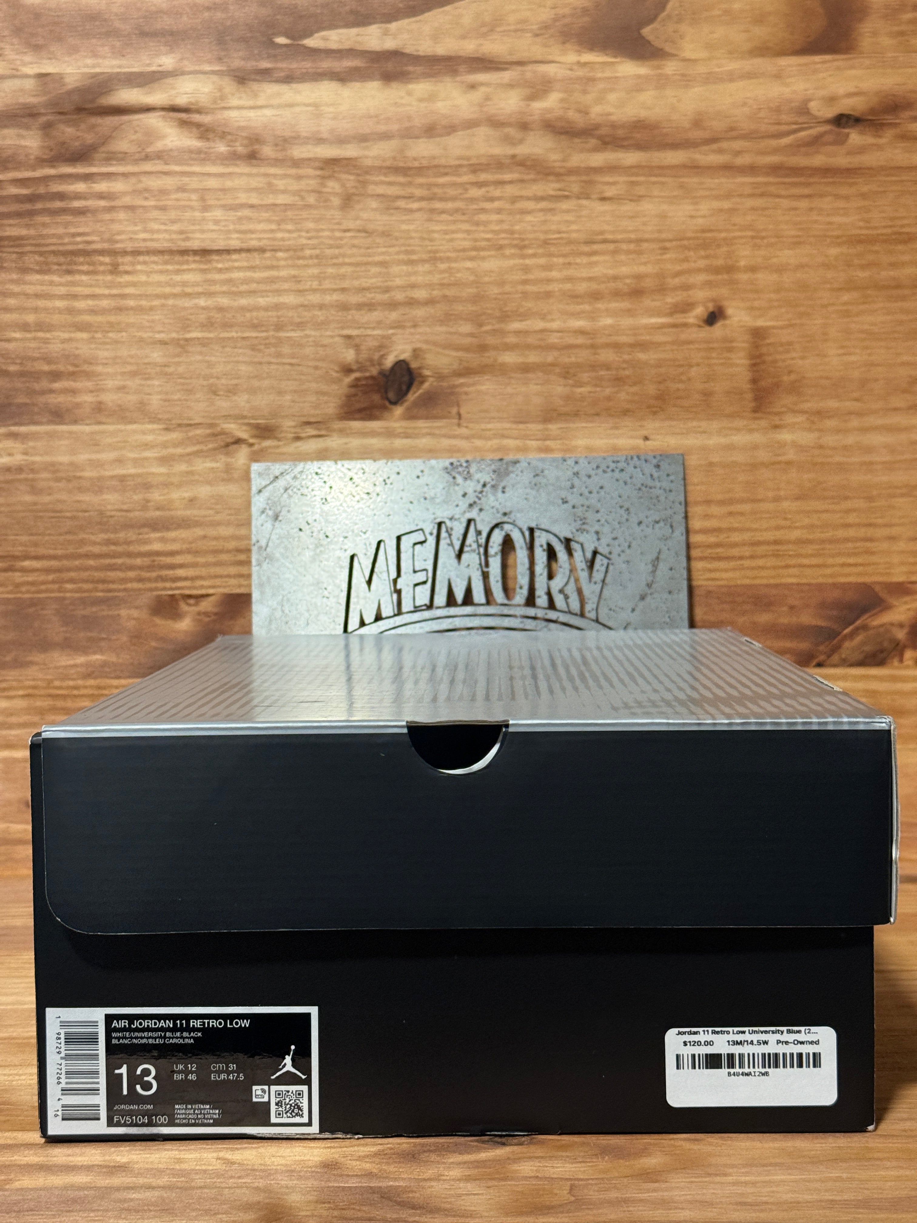 Jordan 11 Retro Low University Blue (2026)