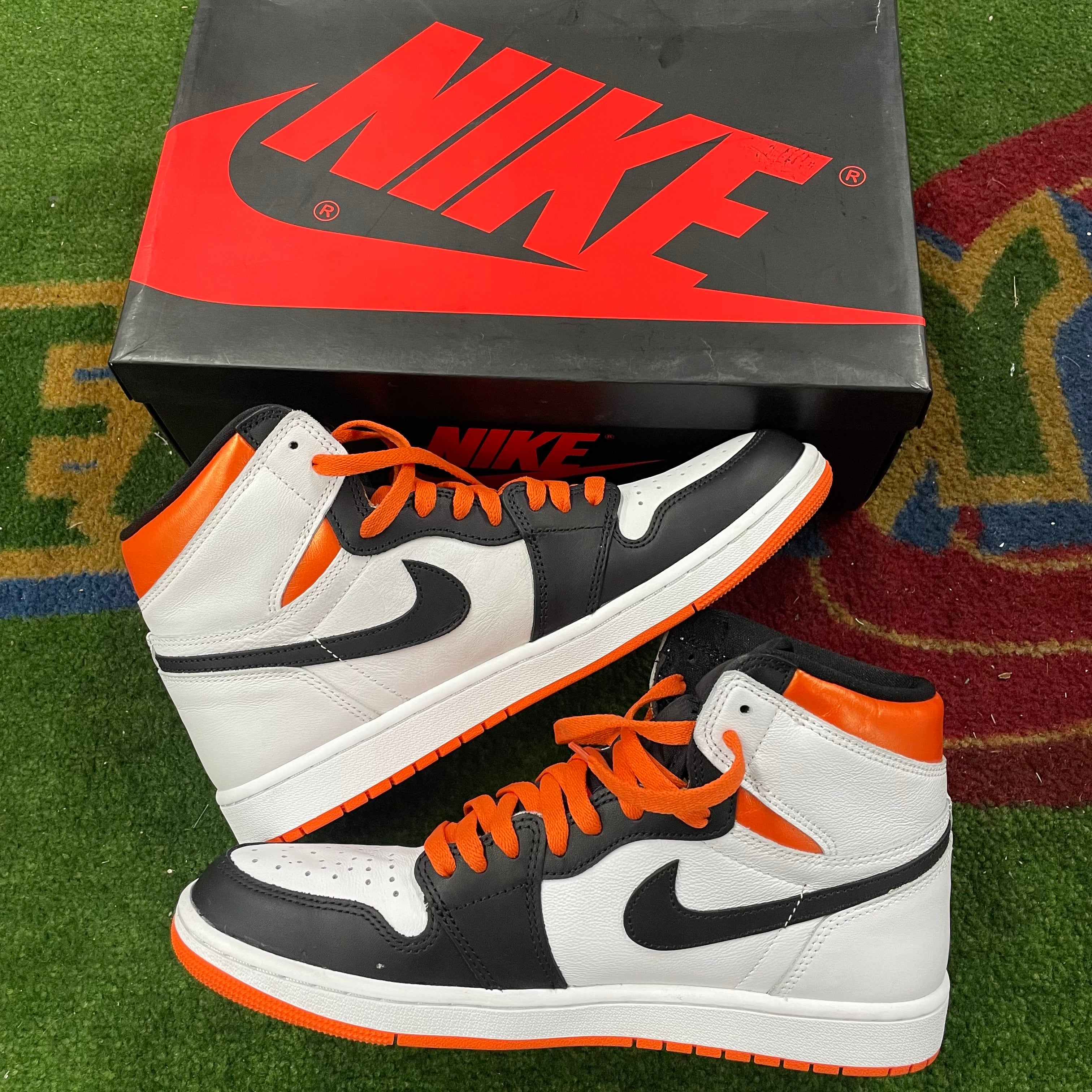 Jordan 1 “Electro Orange” Size 10.5