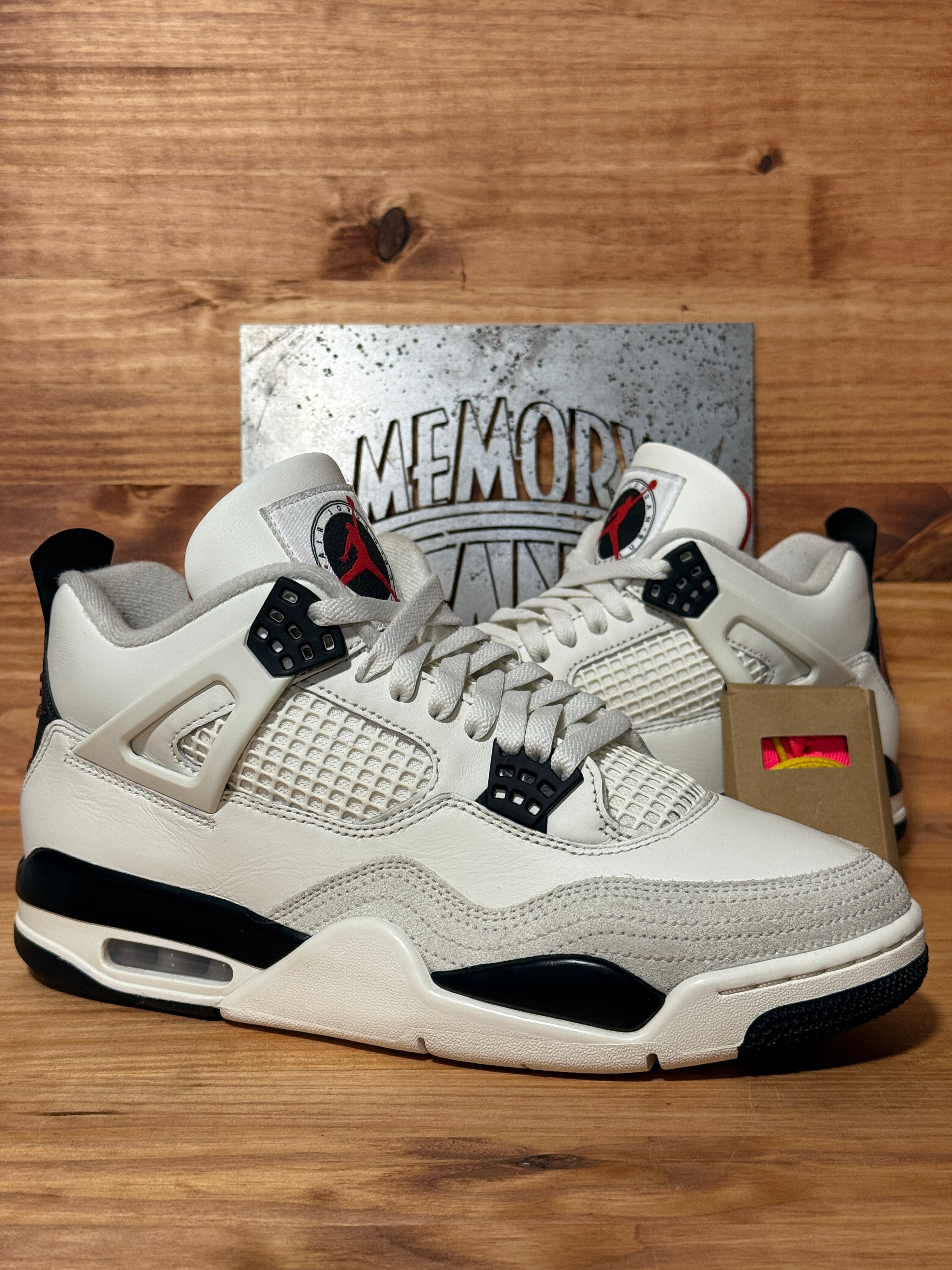 Jordan 4 Retro OG Flight Club
