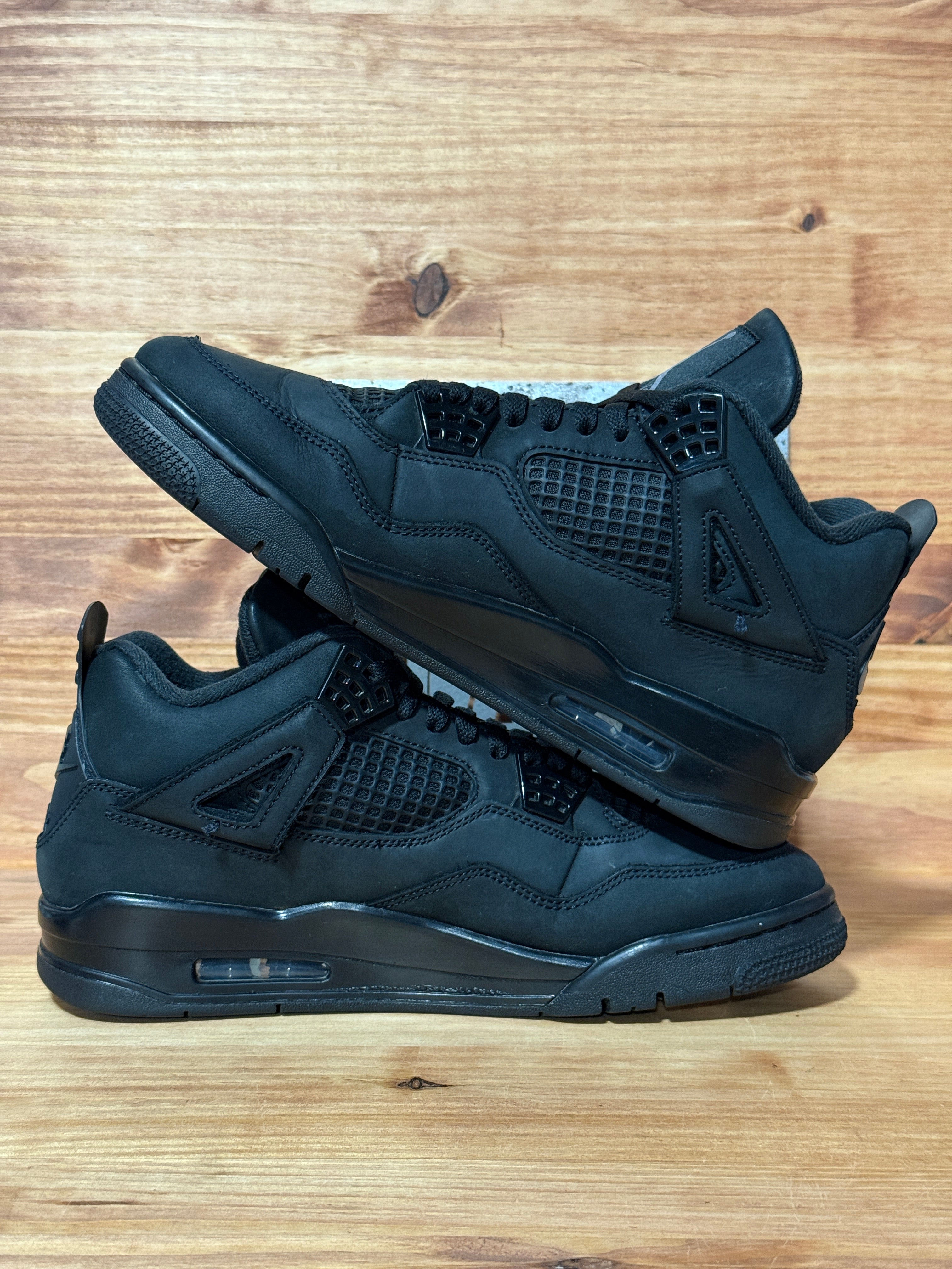 Jordan 4 Retro Black Cat (2025)