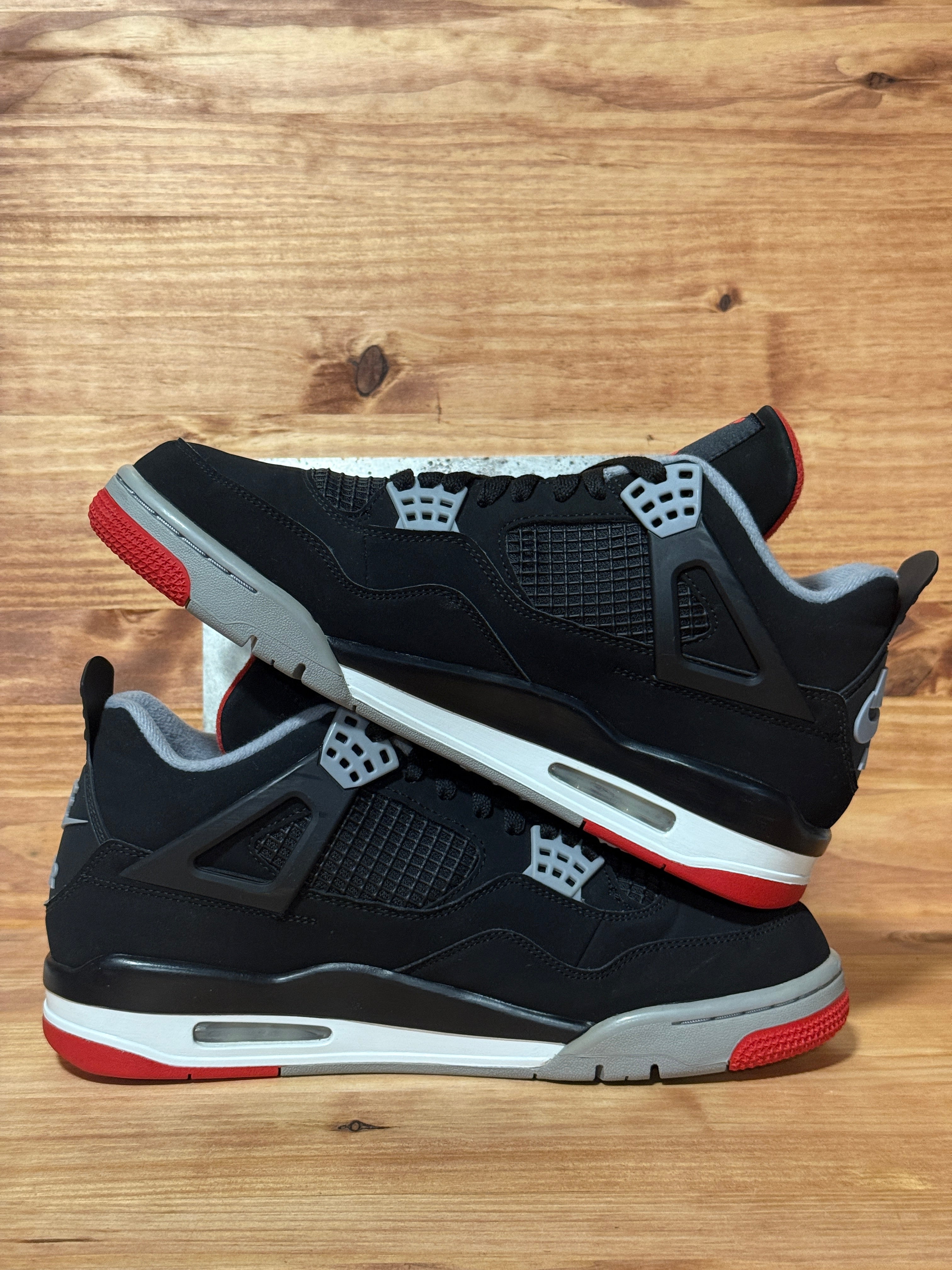 Jordan 4 Retro Bred (2019)