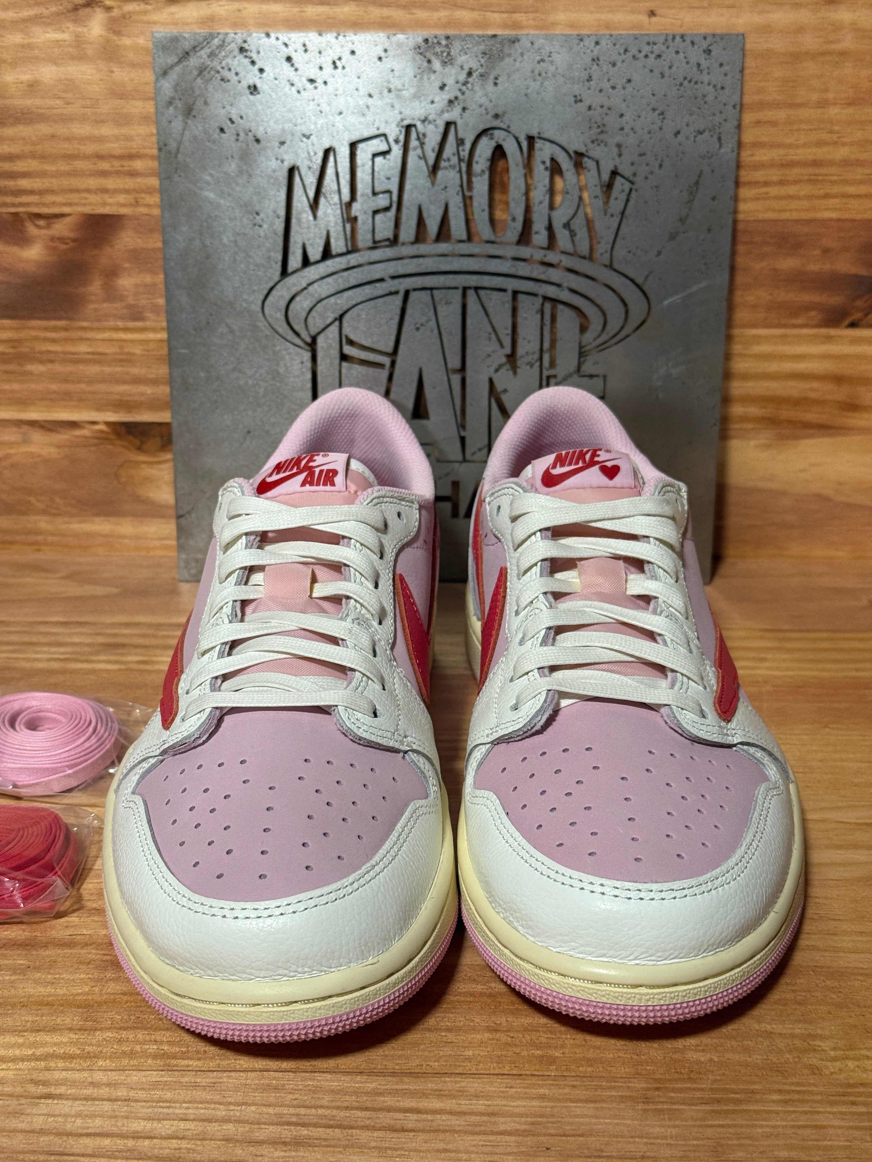 Jordan 1 Retro Low OG SP Travis Scott Sail Tropical Pink