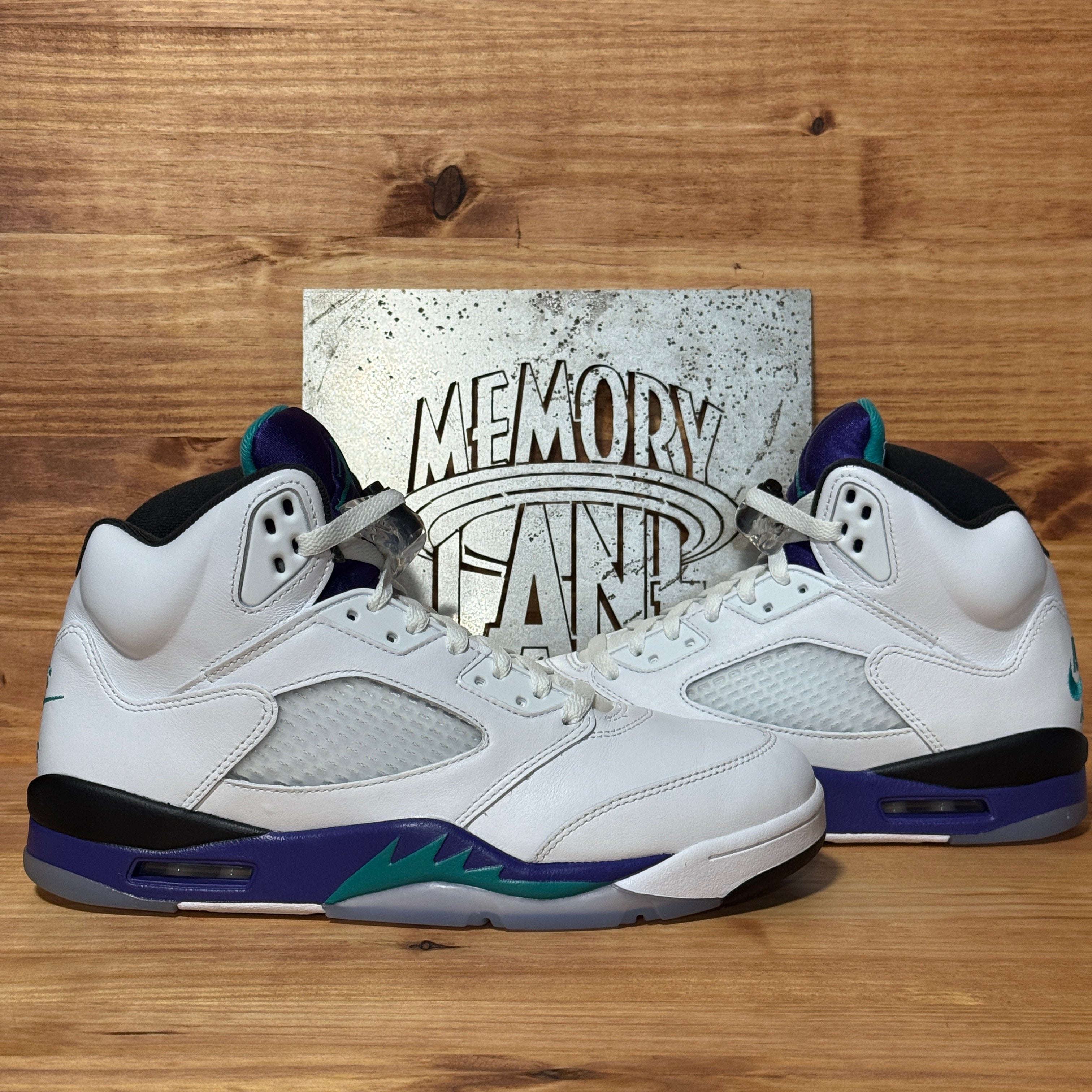 Jordan 5 Retro Grape (2025)