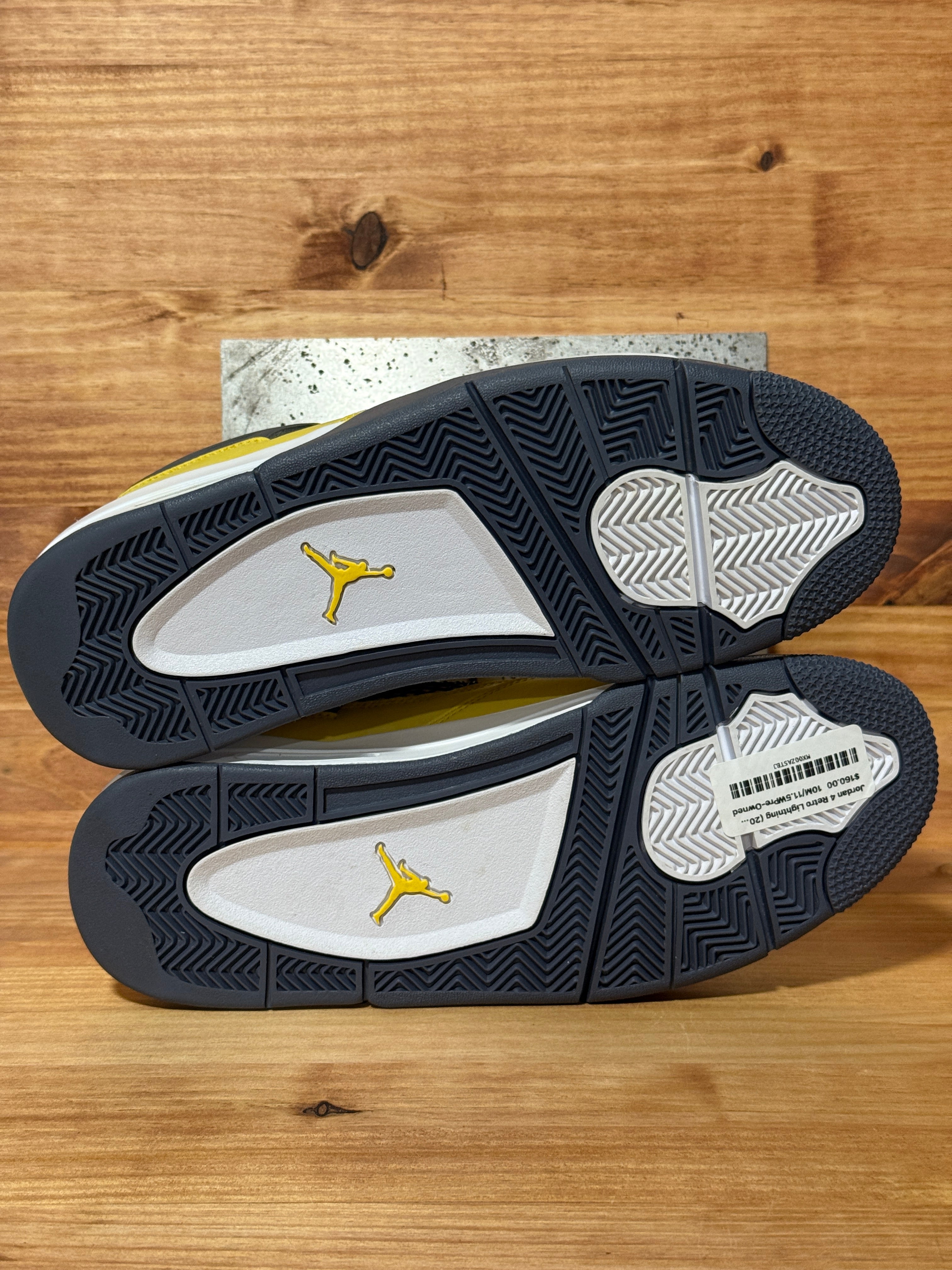 Jordan 4 Retro Lightning (2021)