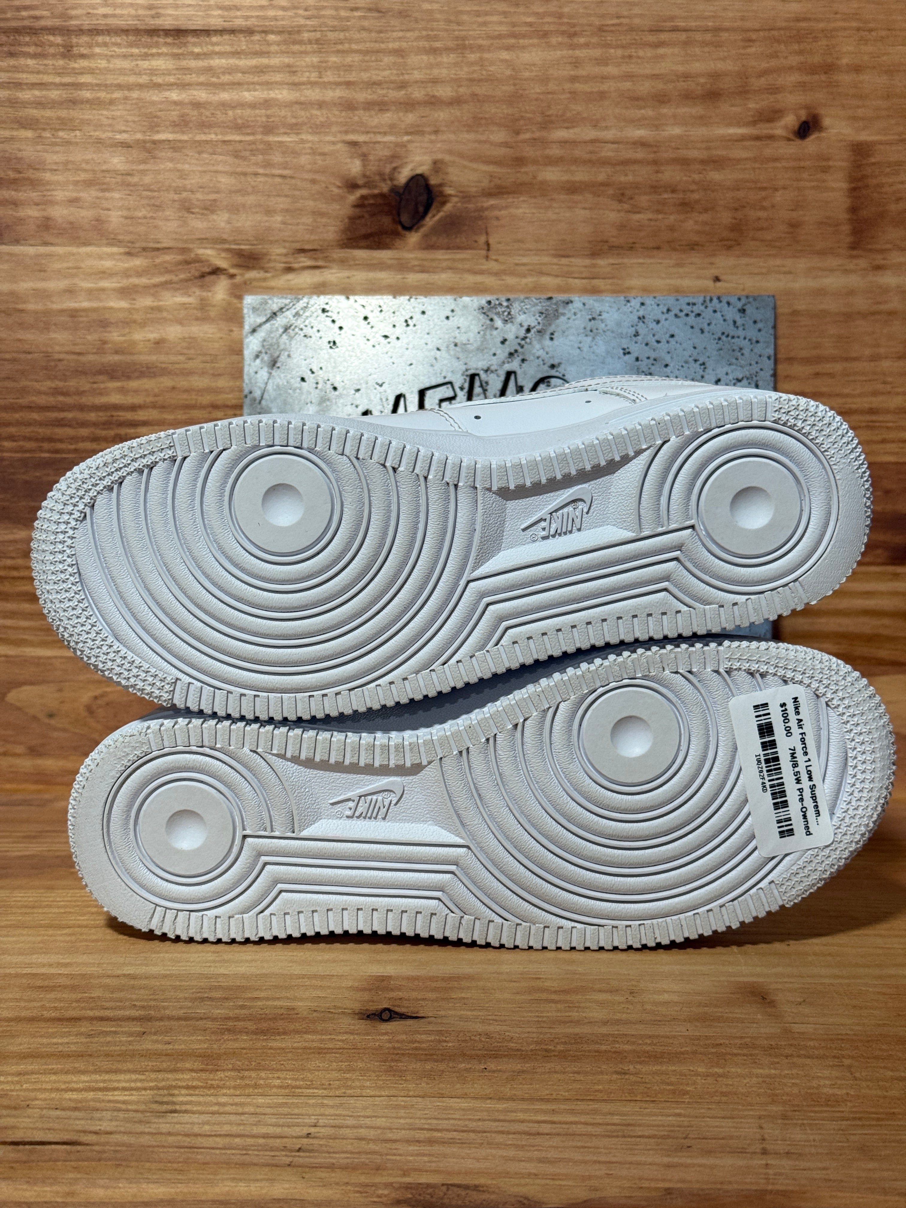 Nike Air Force 1 Low Supreme White
