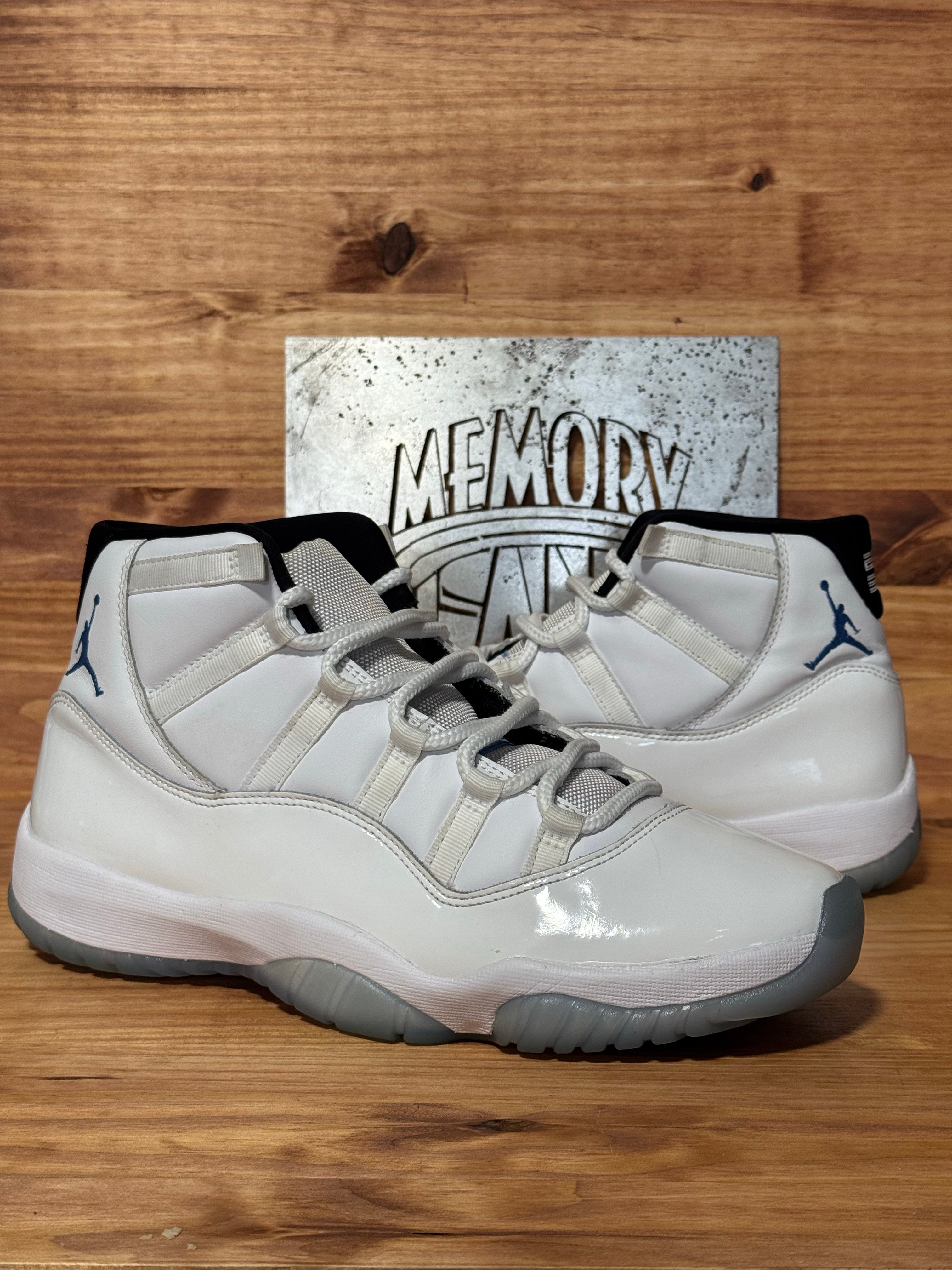 Jordan 11 Retro Legend Blue (2024)