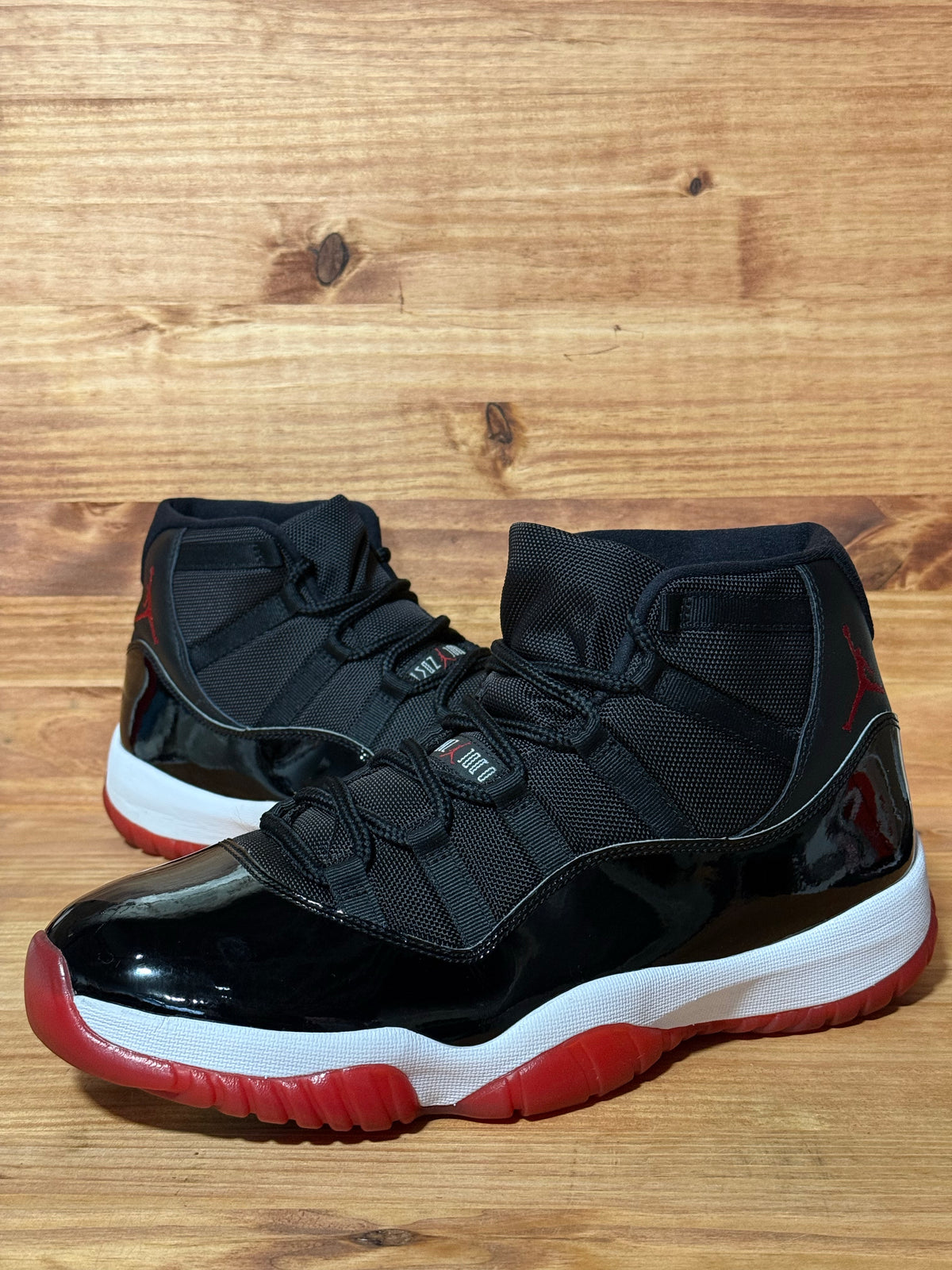 Jordan 11 Retro Playoffs Bred (2019)