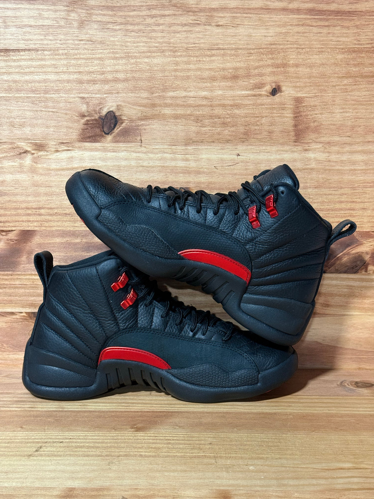 Jordan 12 Retro Bloodline - Size 7.5